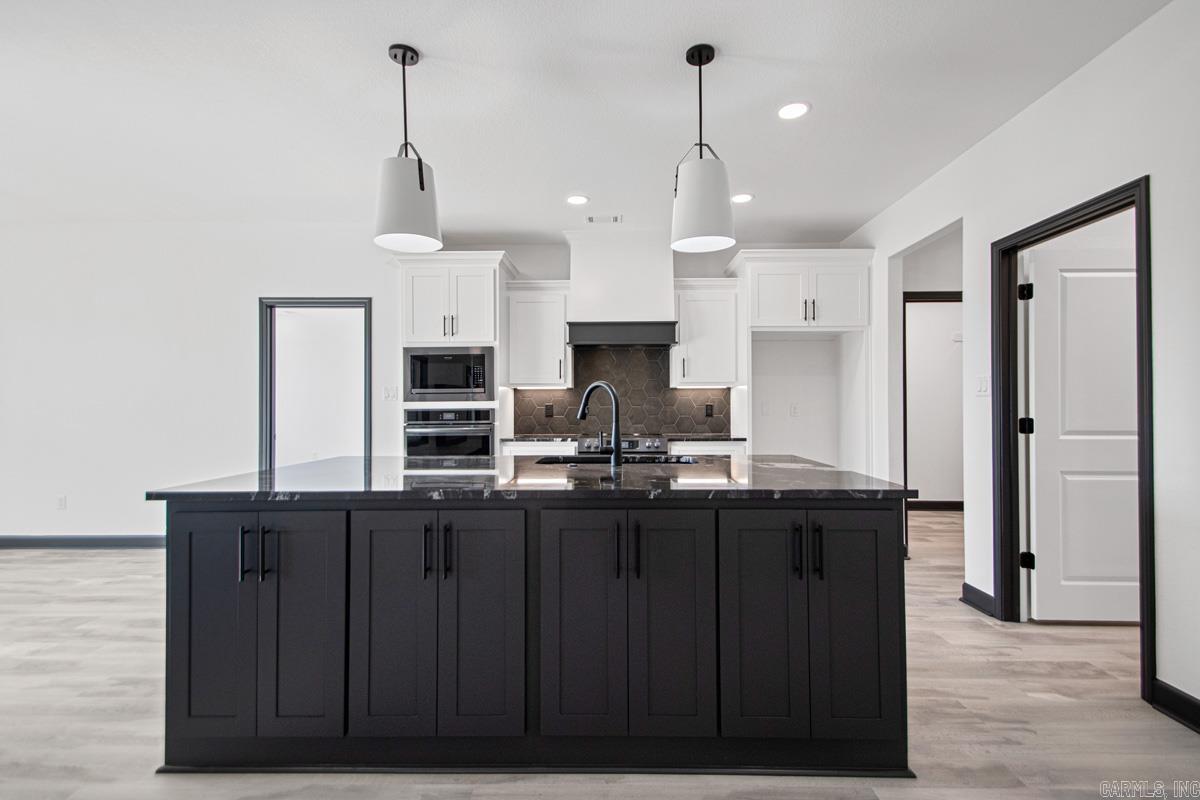 WINCHESTER ESTATES - Residential