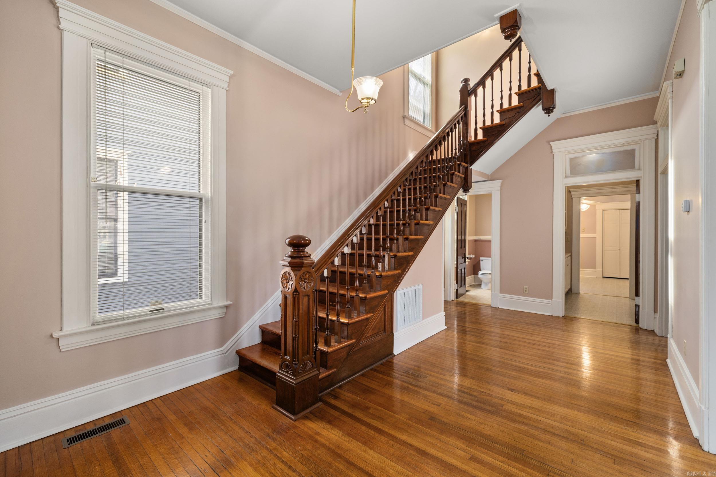 Weldon E Wrights - Residential