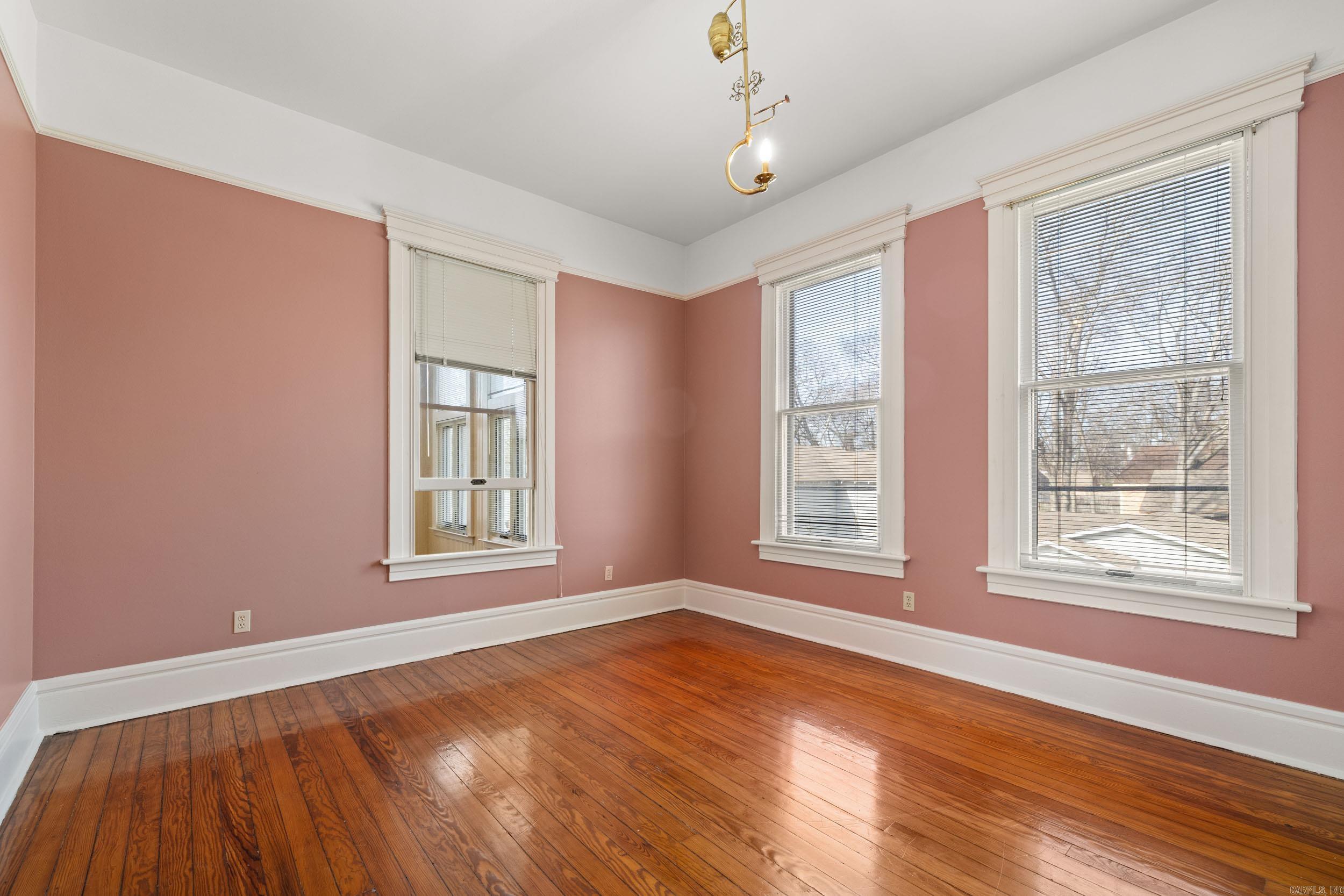 Weldon E Wrights - Residential