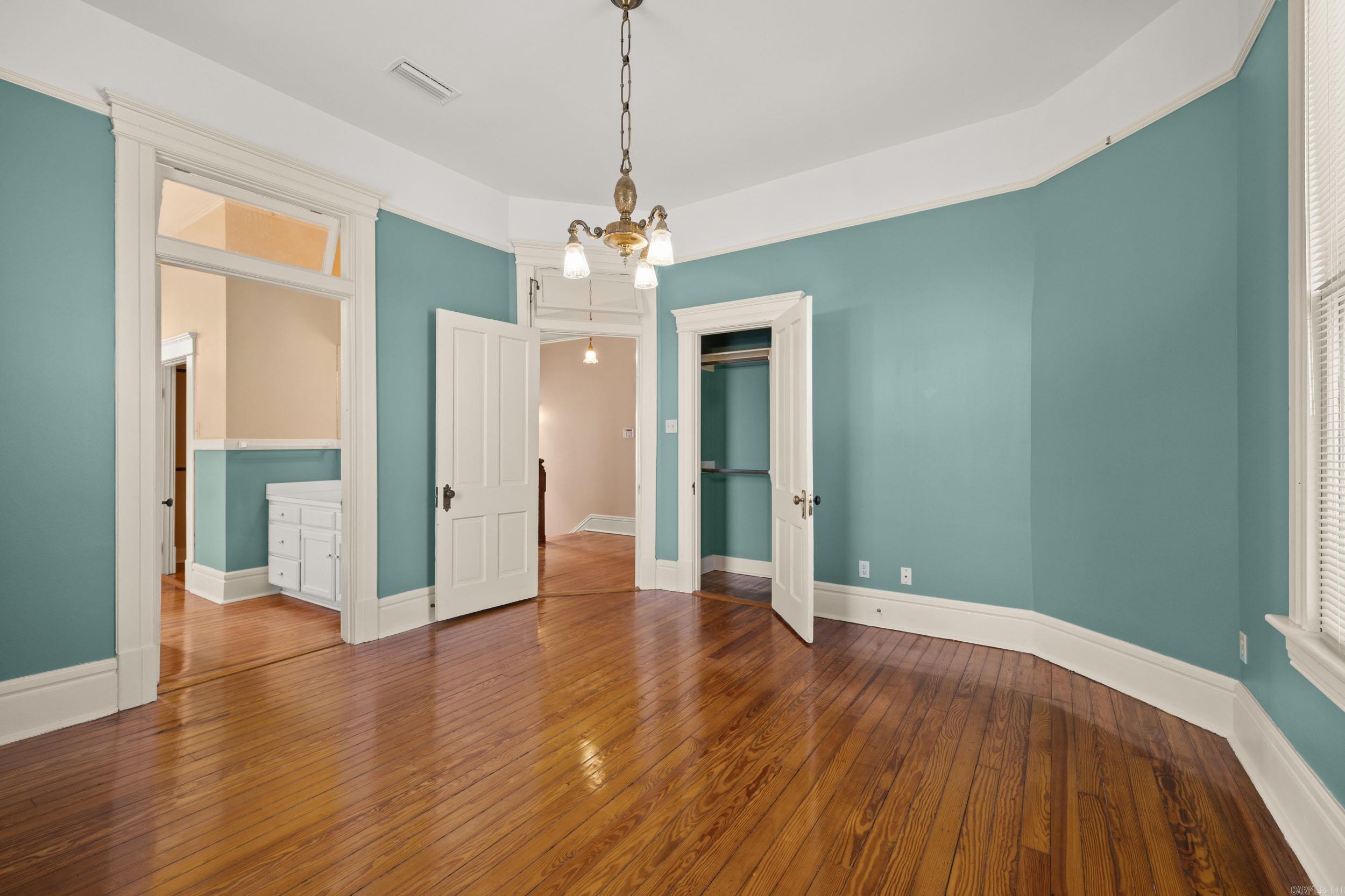 Weldon E Wrights - Residential