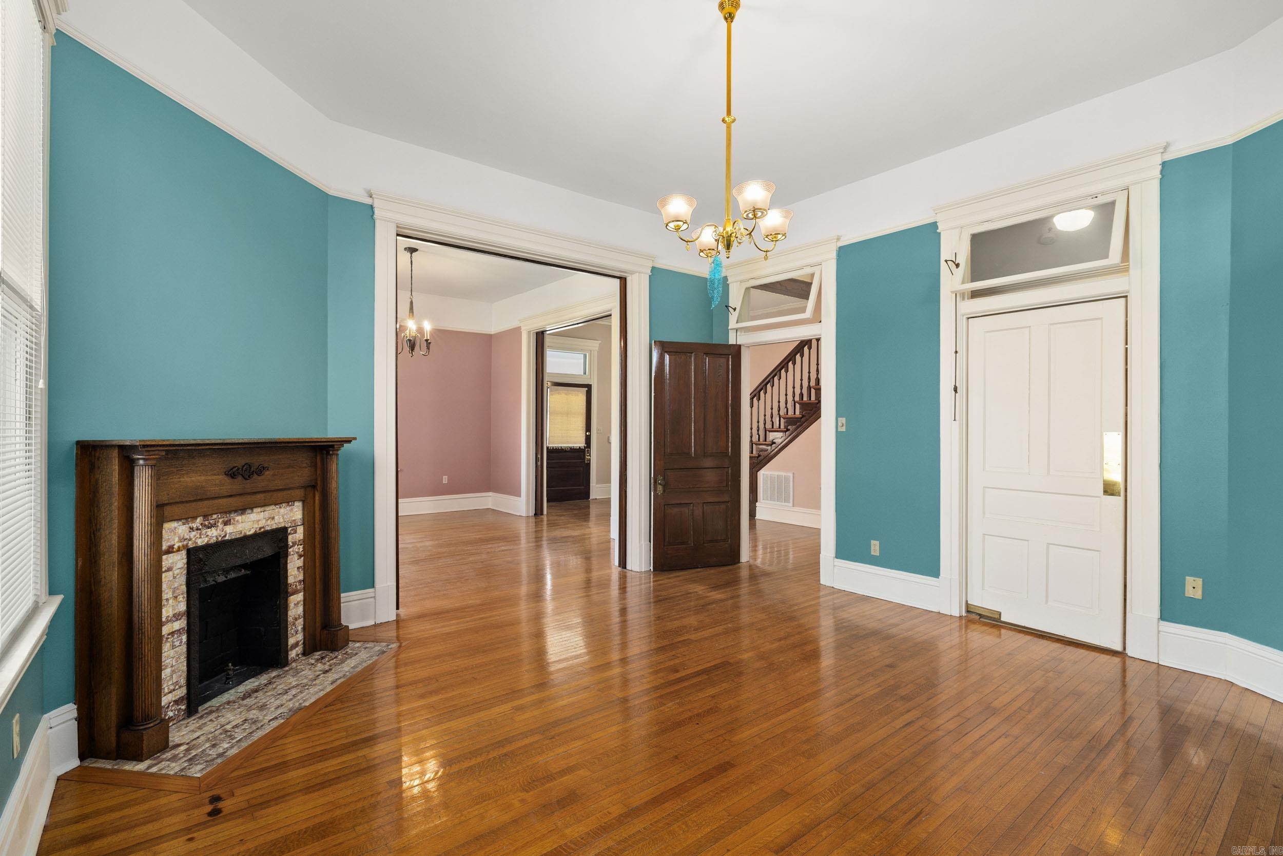 Weldon E Wrights - Residential