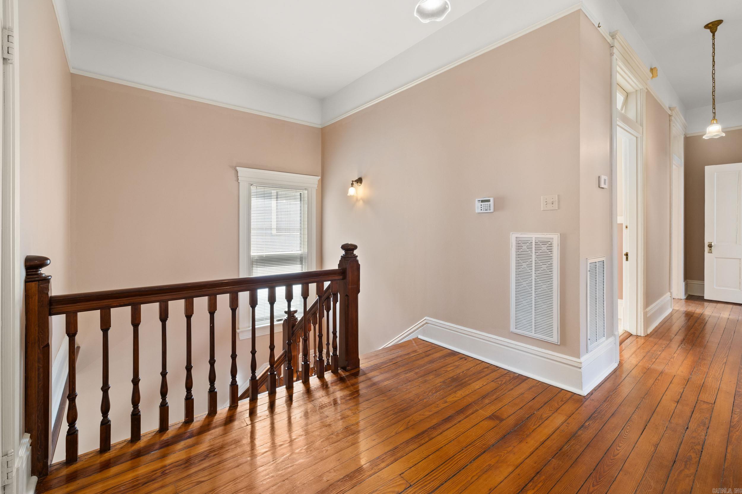 Weldon E Wrights - Residential