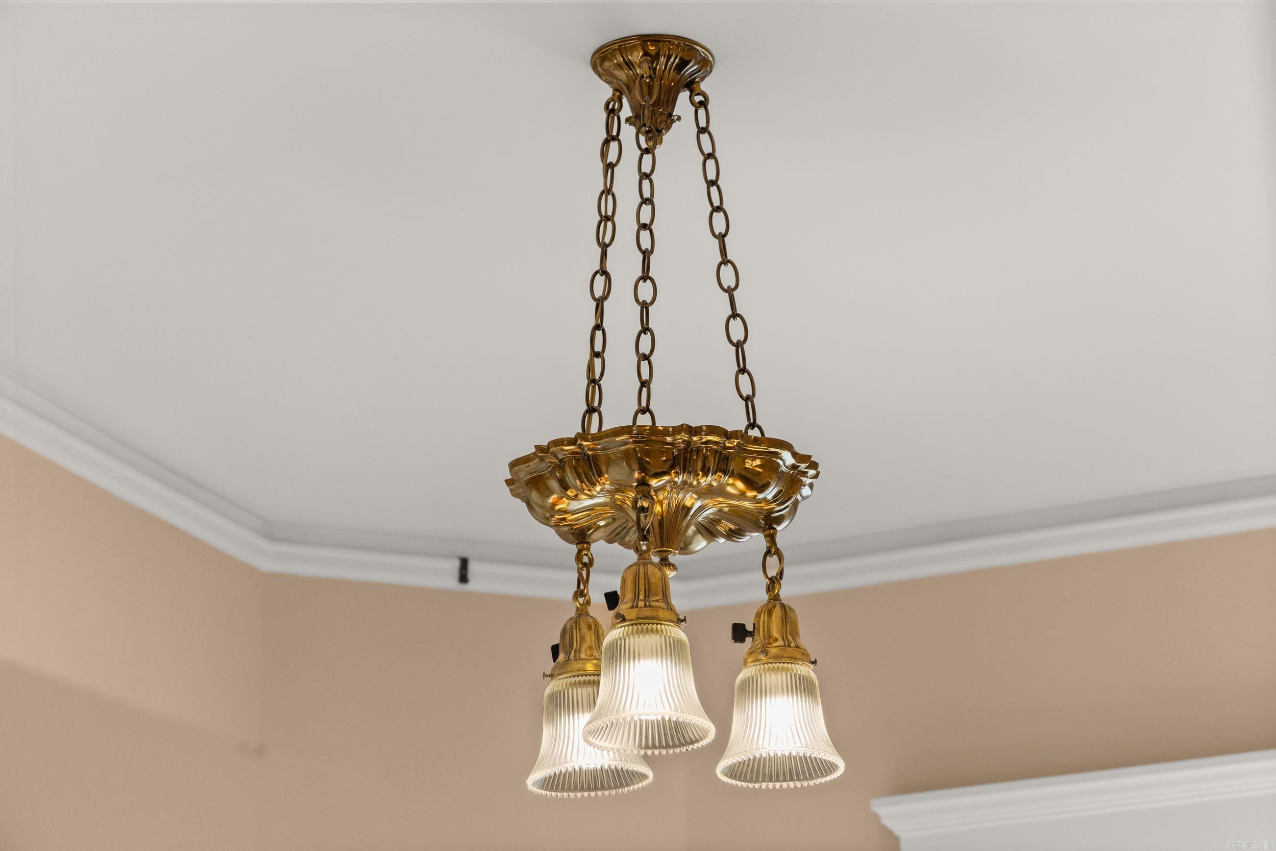 Weldon E Wrights - Residential