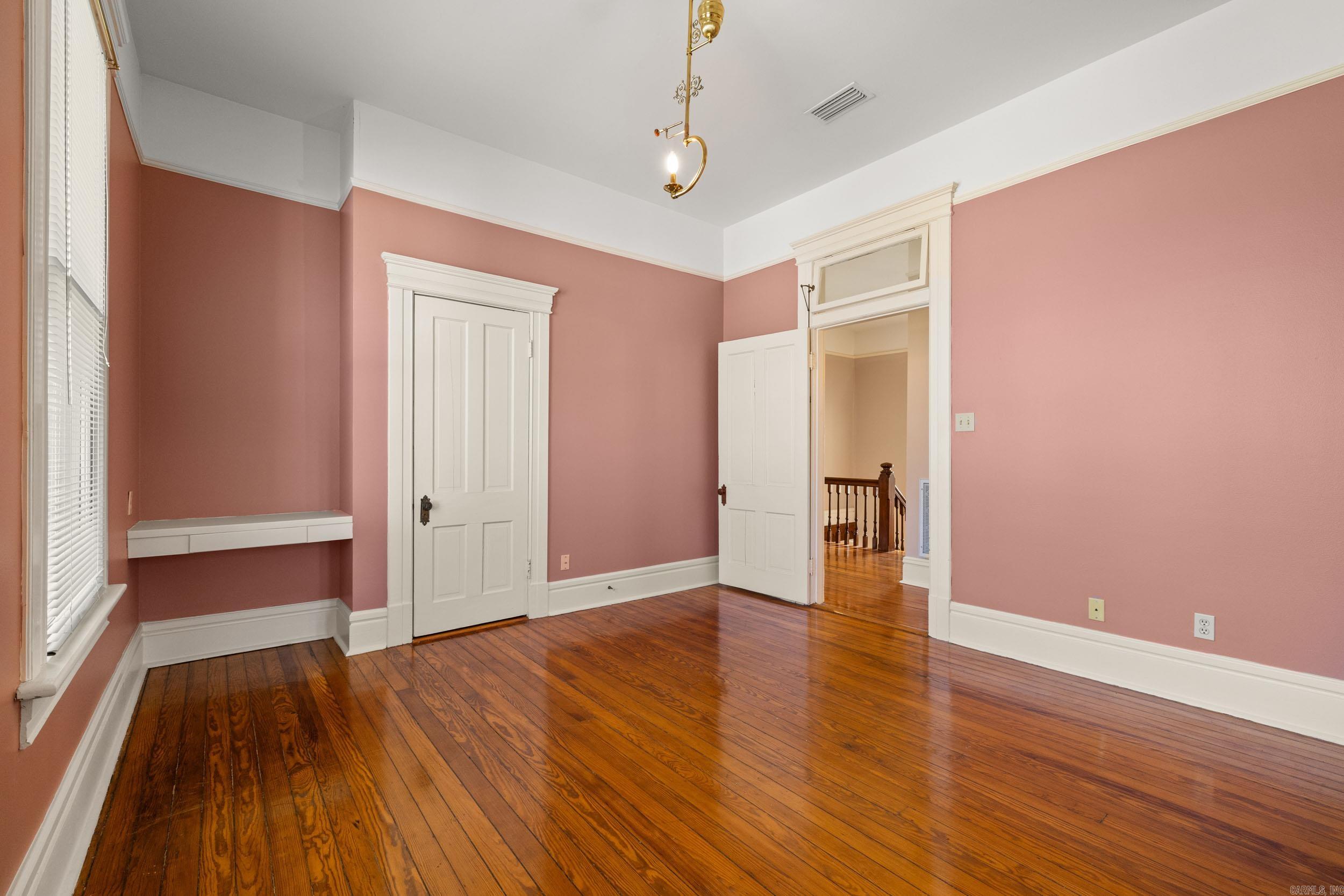 Weldon E Wrights - Residential