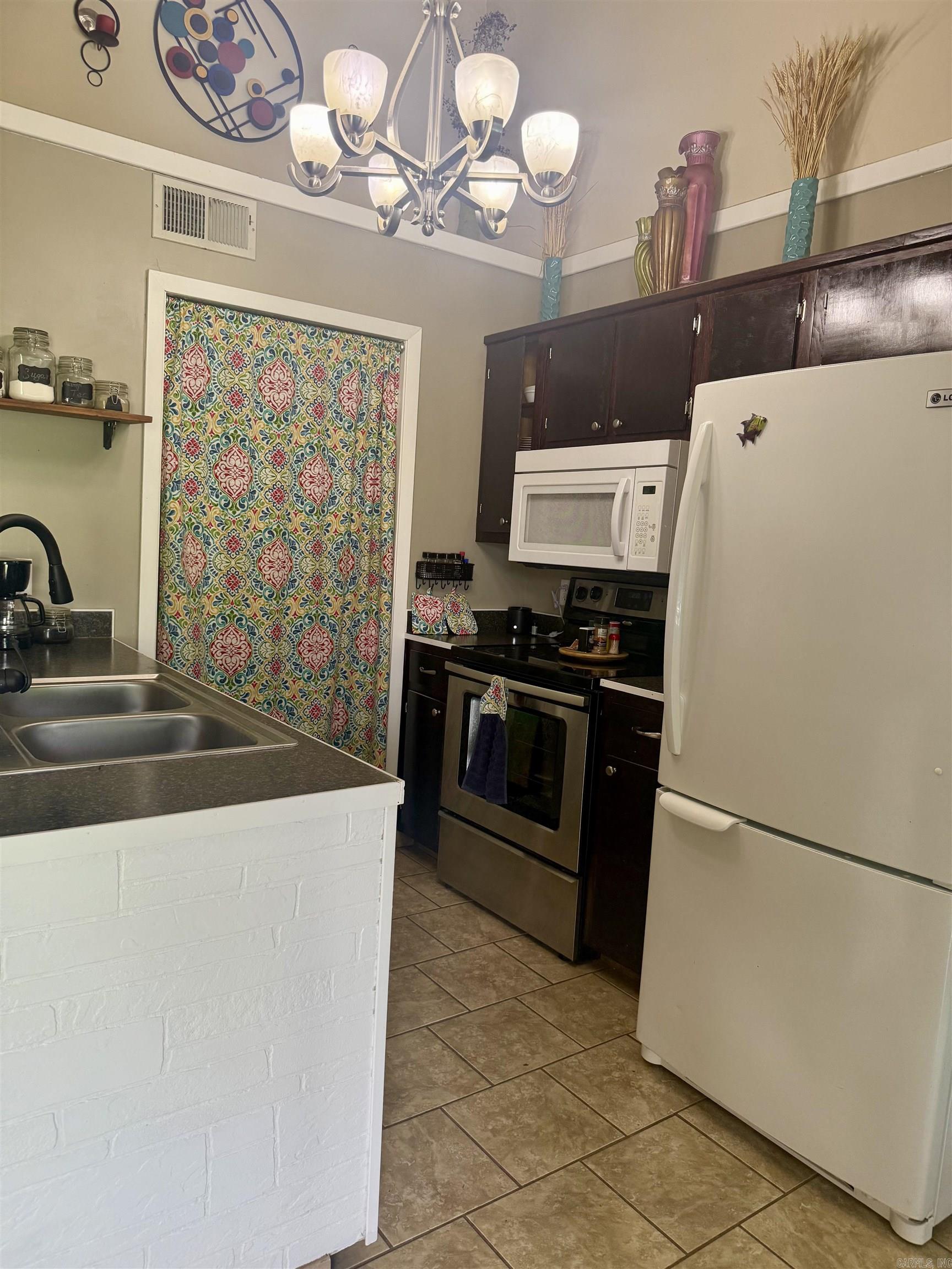 BROOKSIDE - Residential