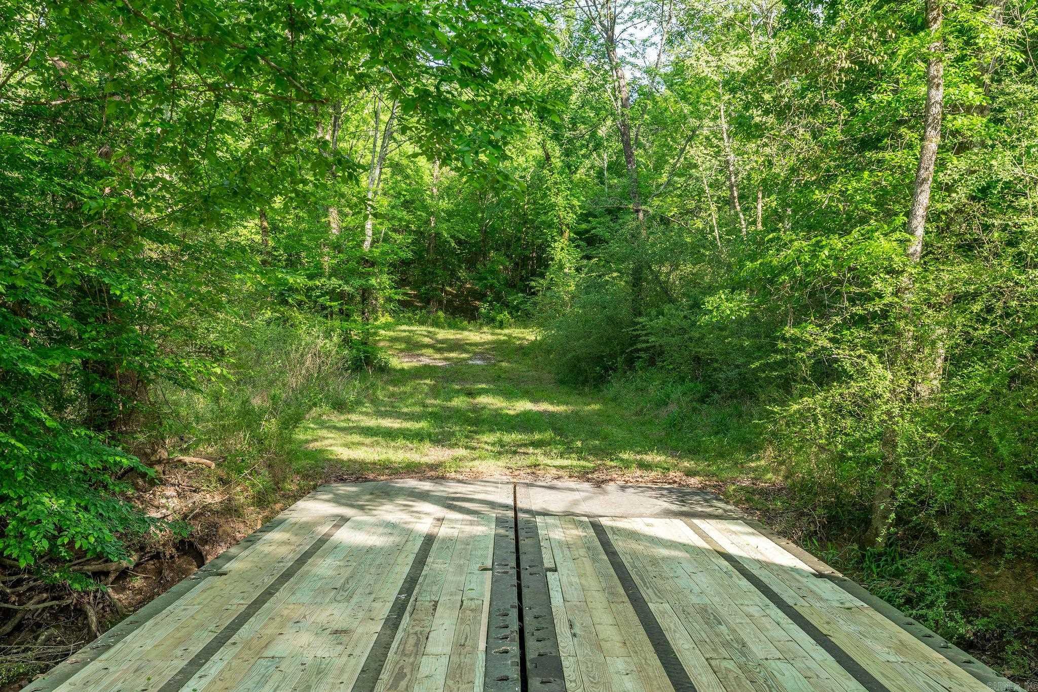 Metes & Bounds - Land