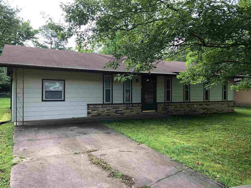 Nice level lot with fully fence backyard. Two Living Areas with large Kitchen and laundry room.