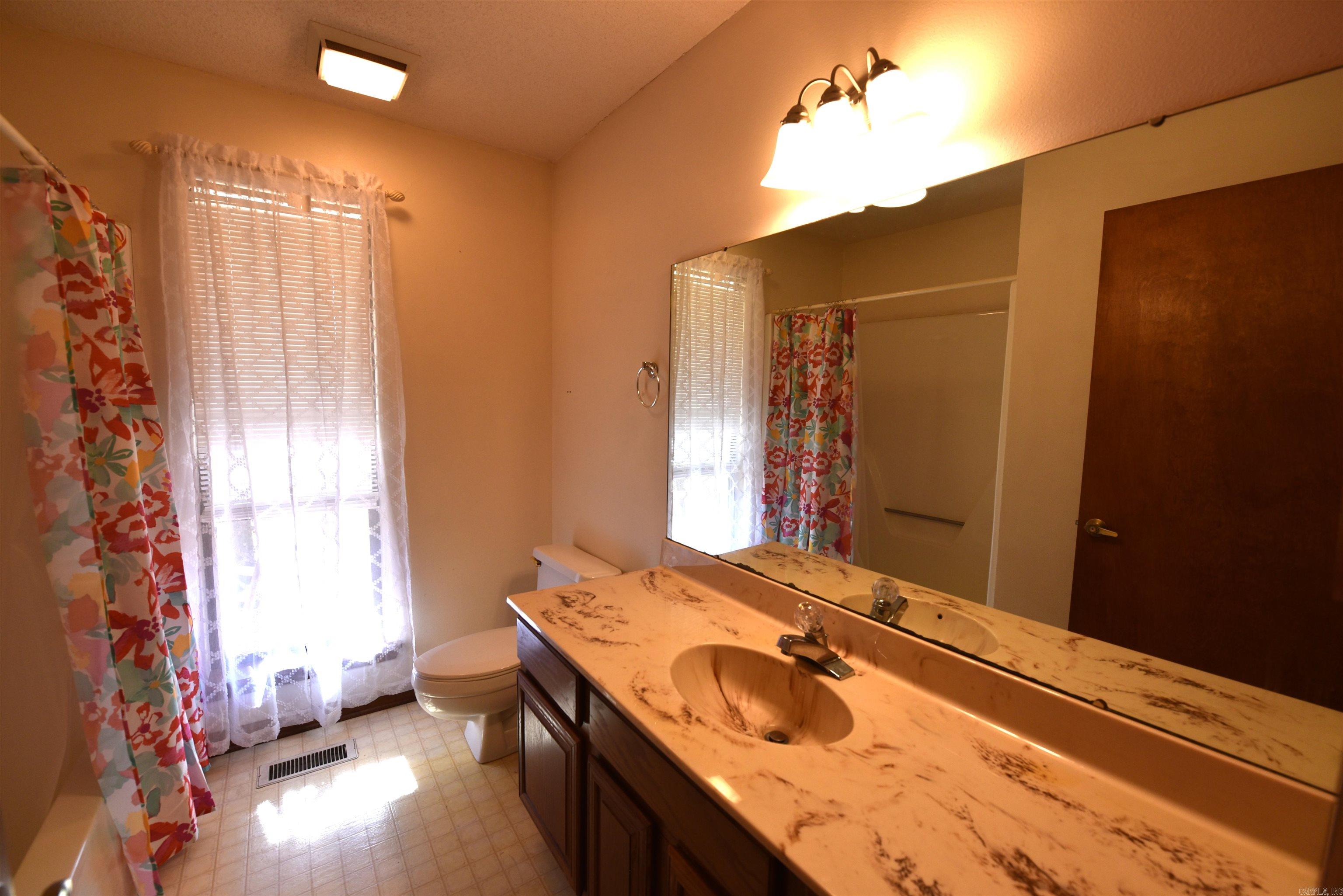 HAMILTON HILLS - Residential