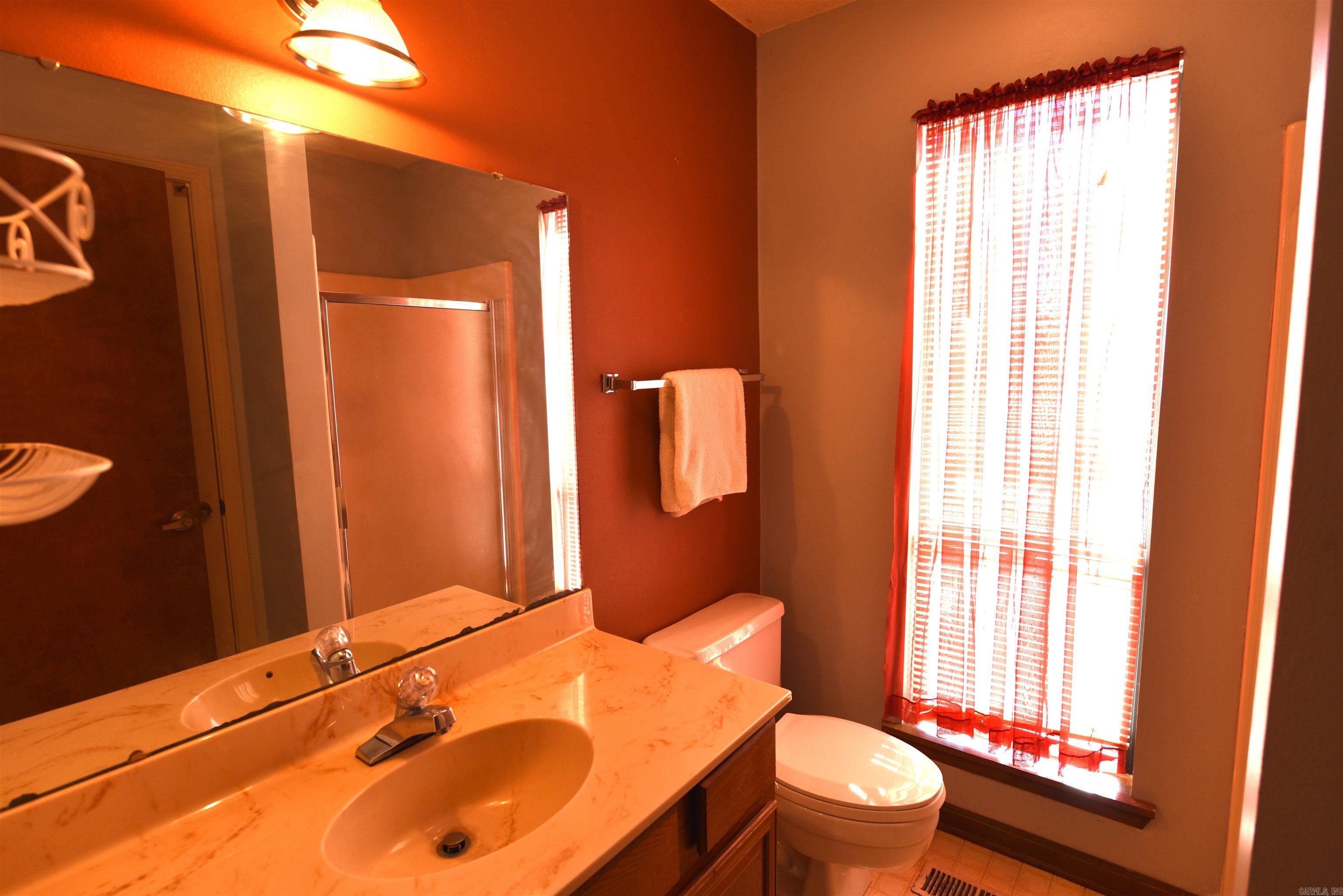 HAMILTON HILLS - Residential