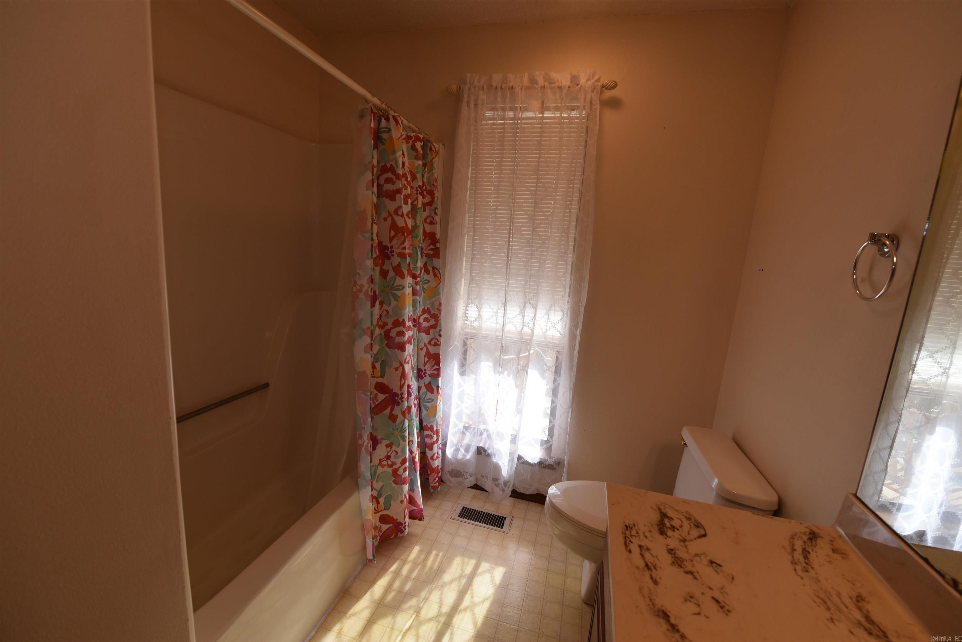 HAMILTON HILLS - Residential