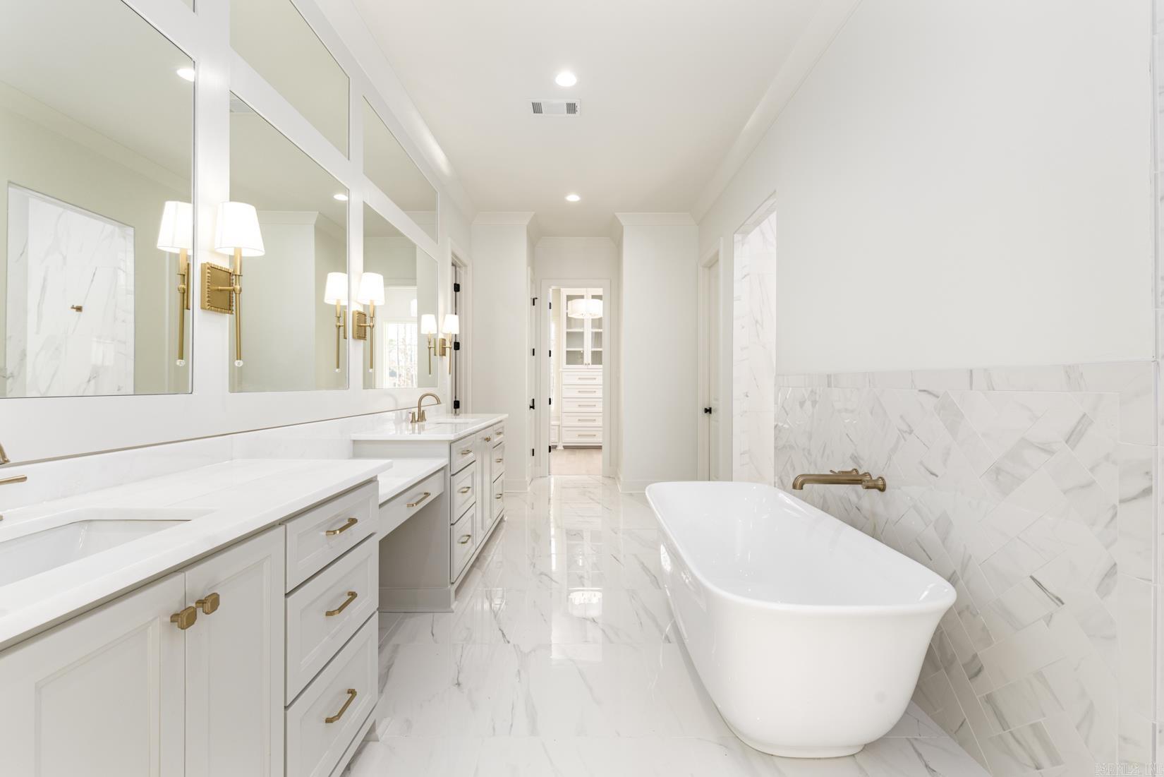 CHENAL VALLEY MIRAMAR PLACE - LI - Residential