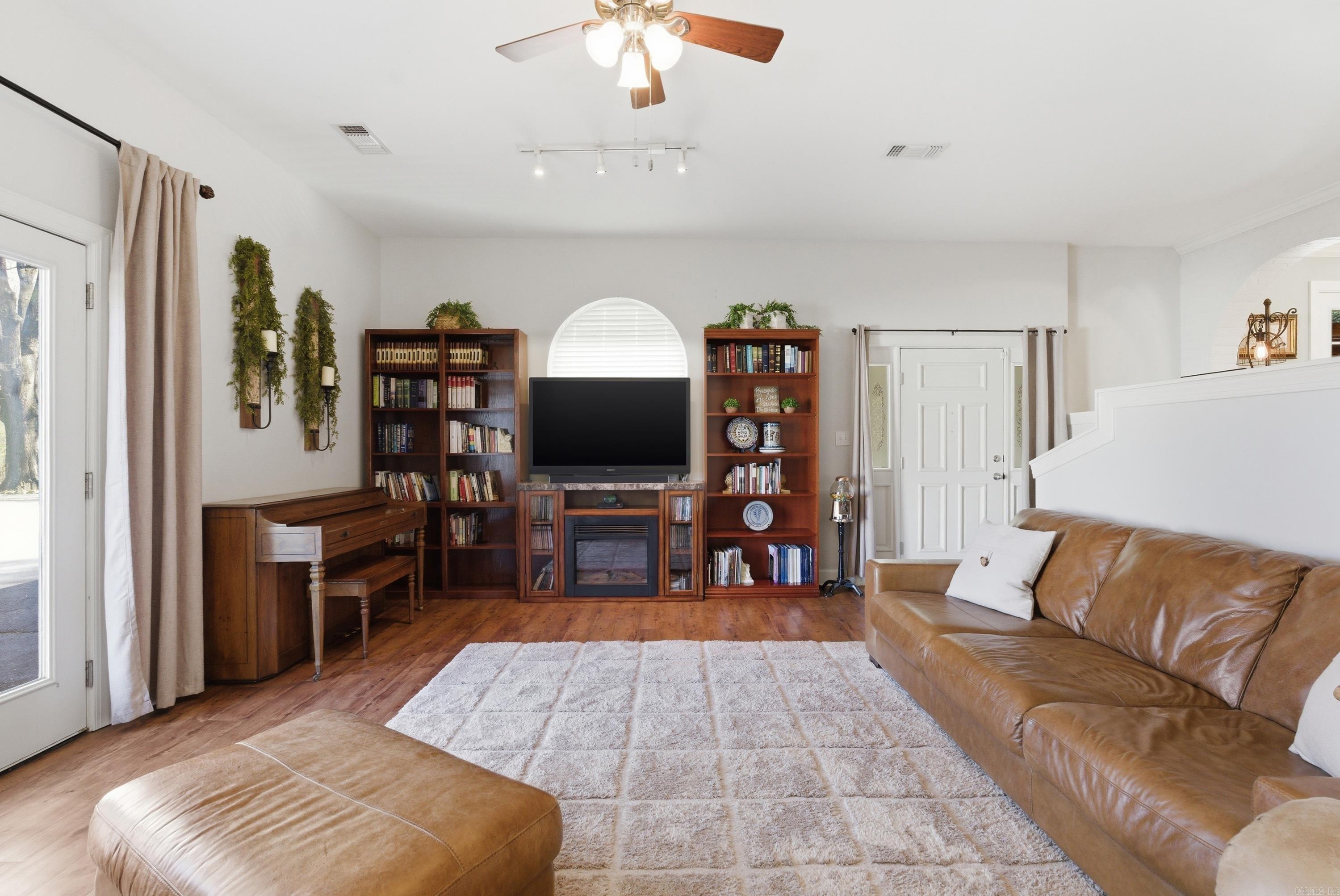 BROOKHAVEN - Residential