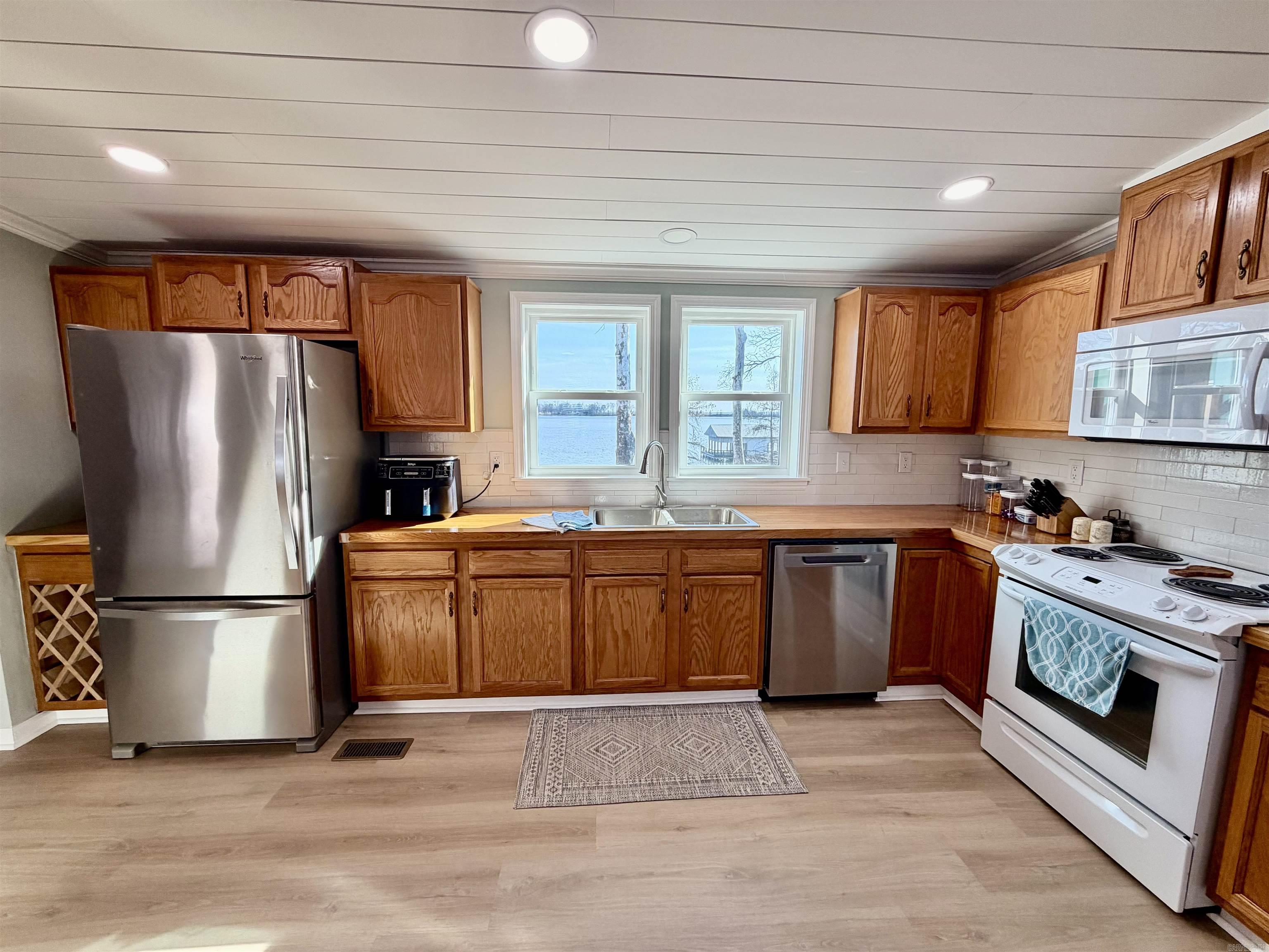 Sunny Shores - Residential