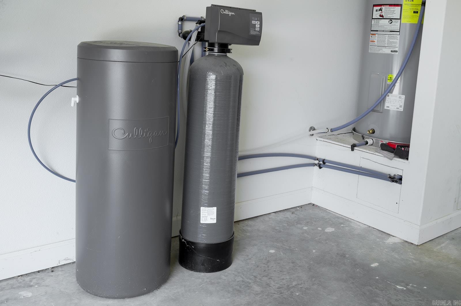 HIDDEN VALLEY ESTATES - Residential