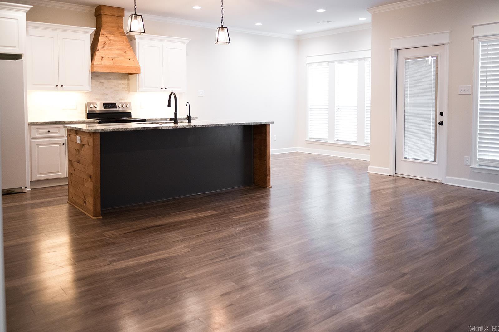 HIDDEN VALLEY ESTATES - Residential