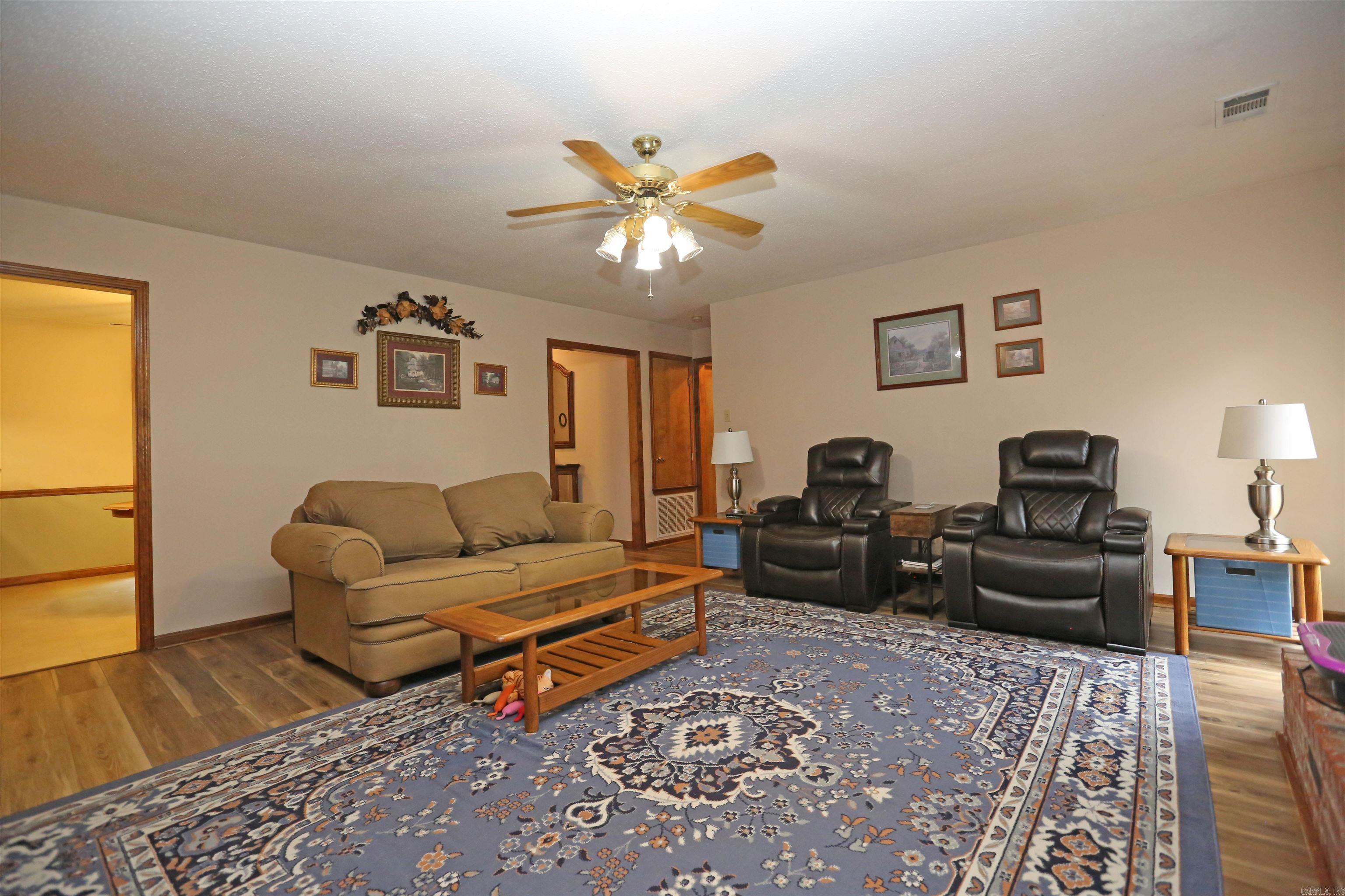 PLEASANT MEADOWS - Residential