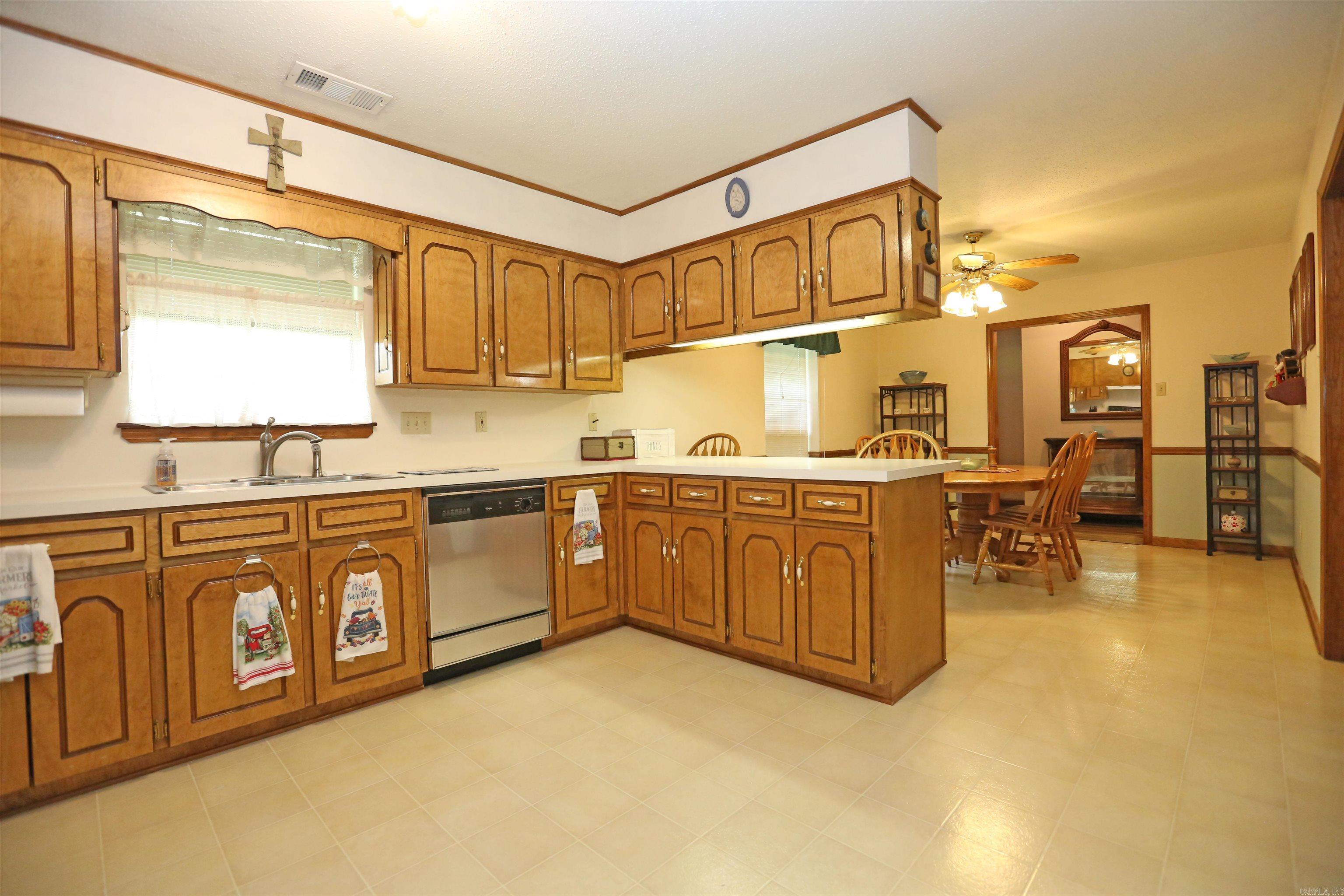 PLEASANT MEADOWS - Residential