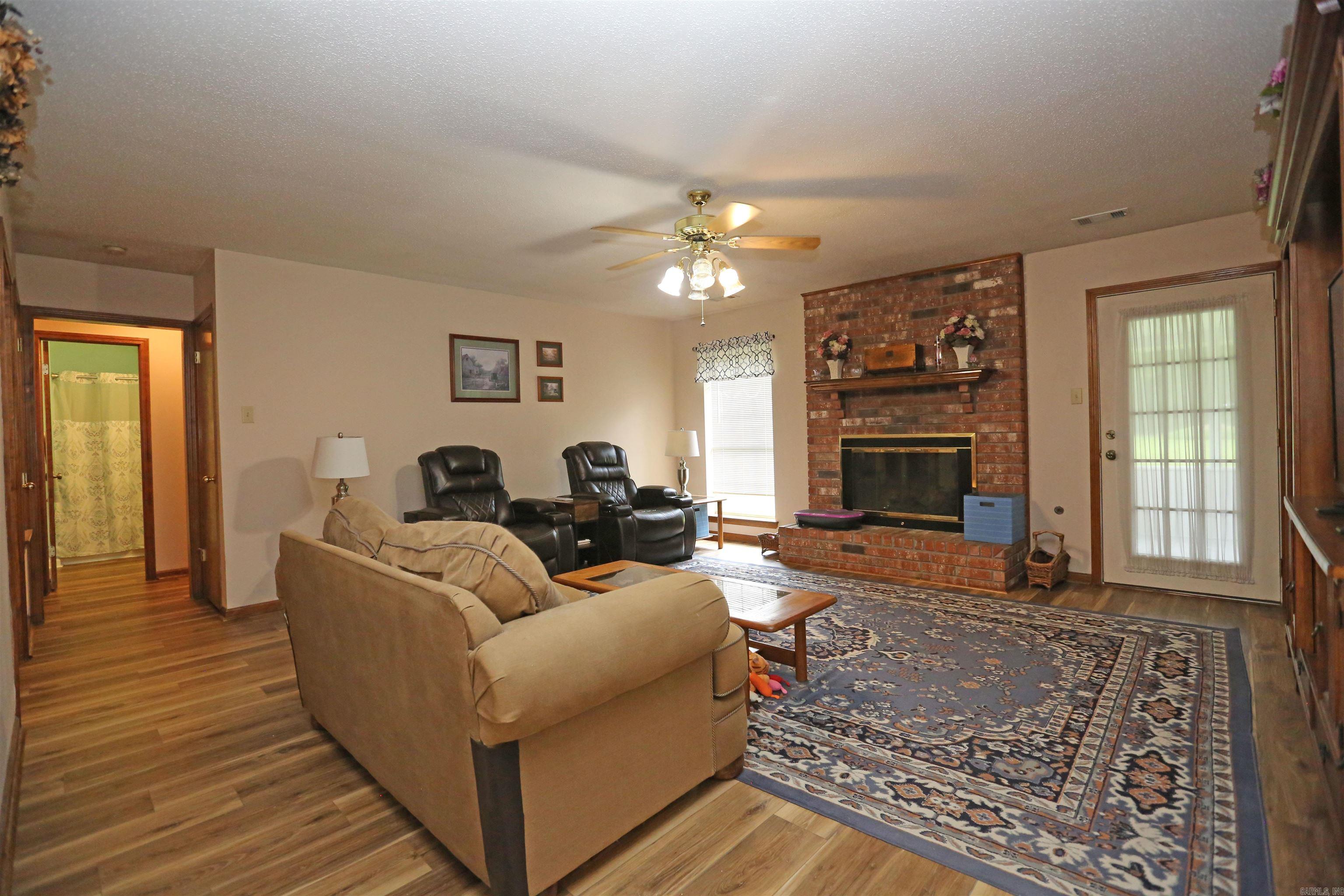 PLEASANT MEADOWS - Residential