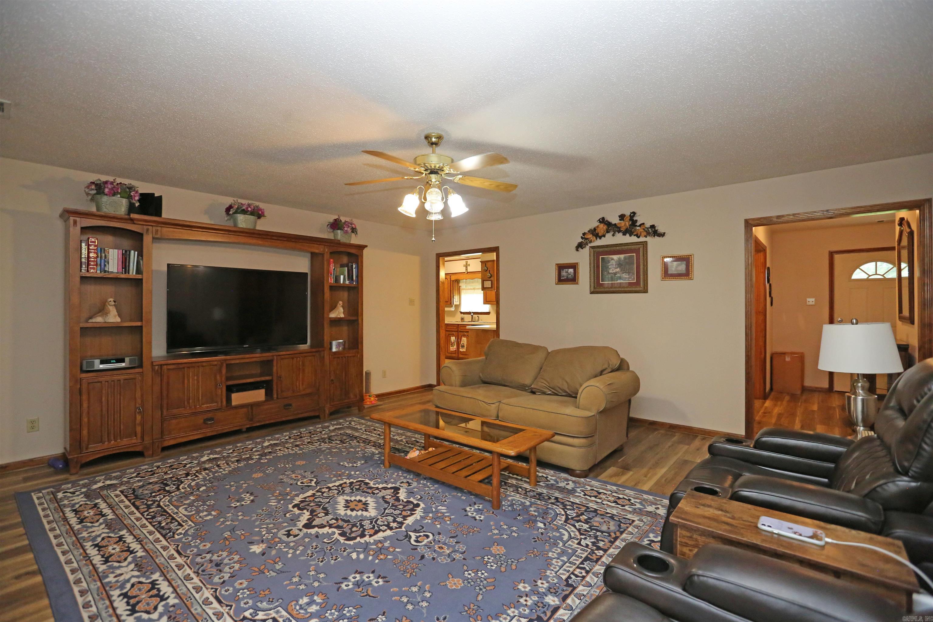 PLEASANT MEADOWS - Residential