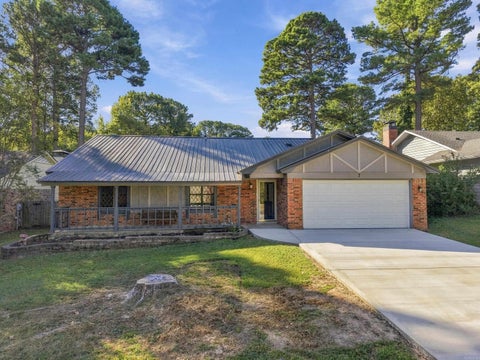 Photo of 7 Wabash Cv CV, Maumelle, AR 72113 (MLS # 26042290)