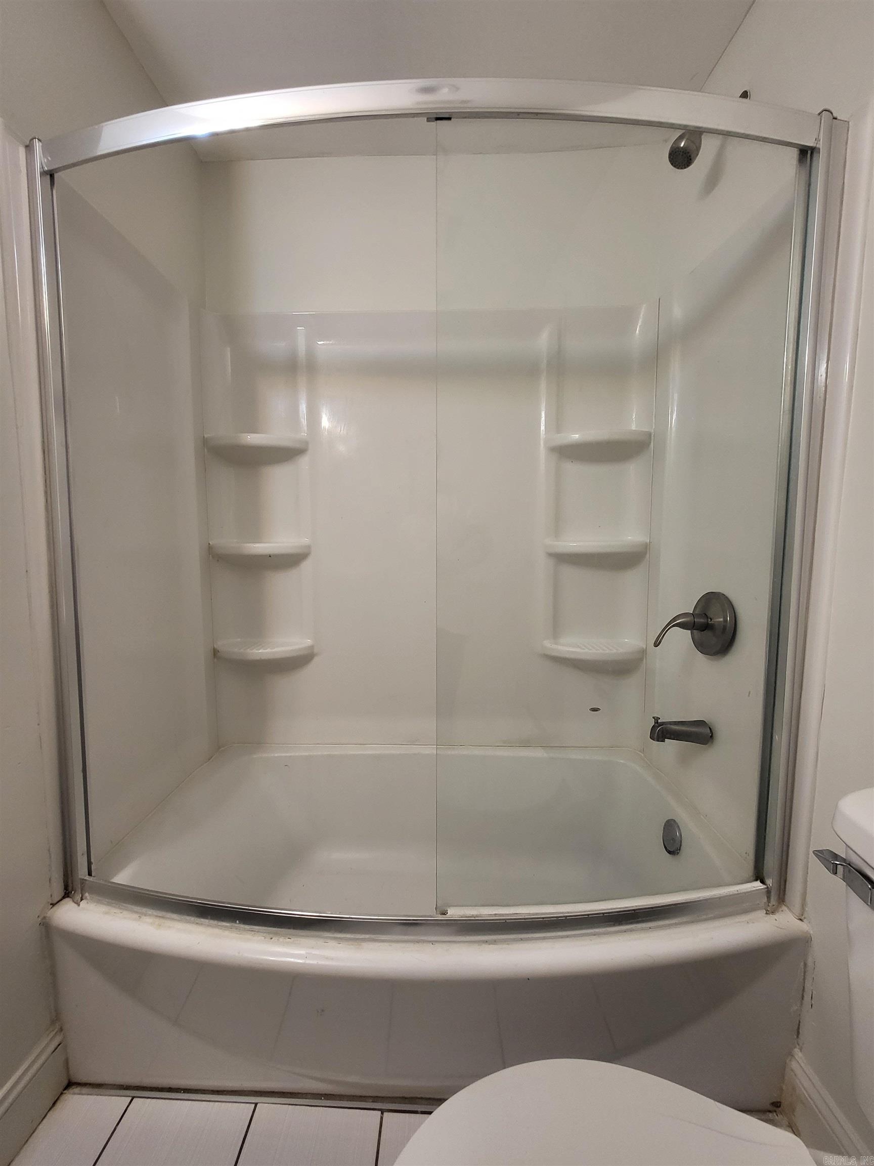 MOORES GLENDALE - Residential