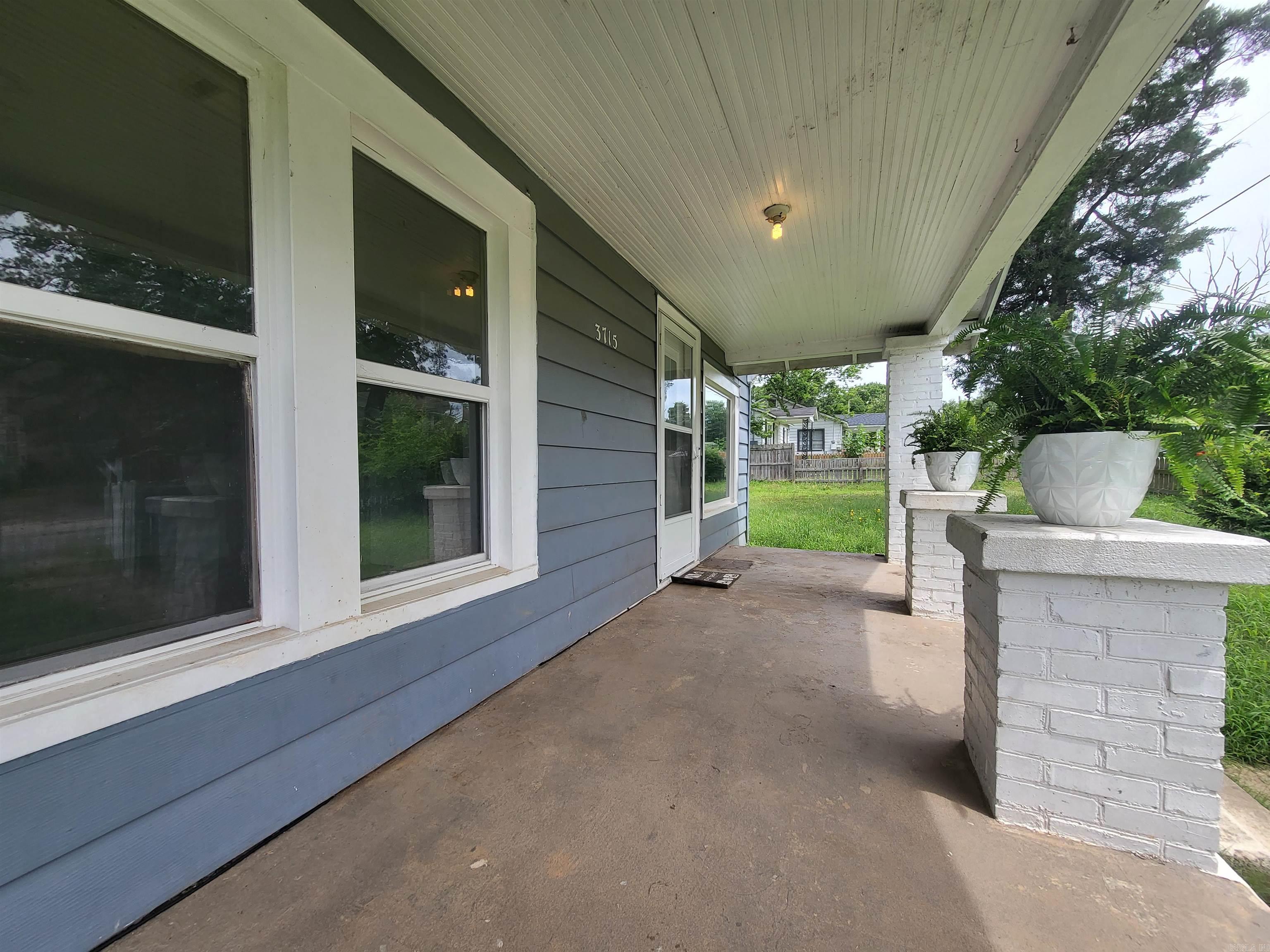 MOORES GLENDALE - Residential