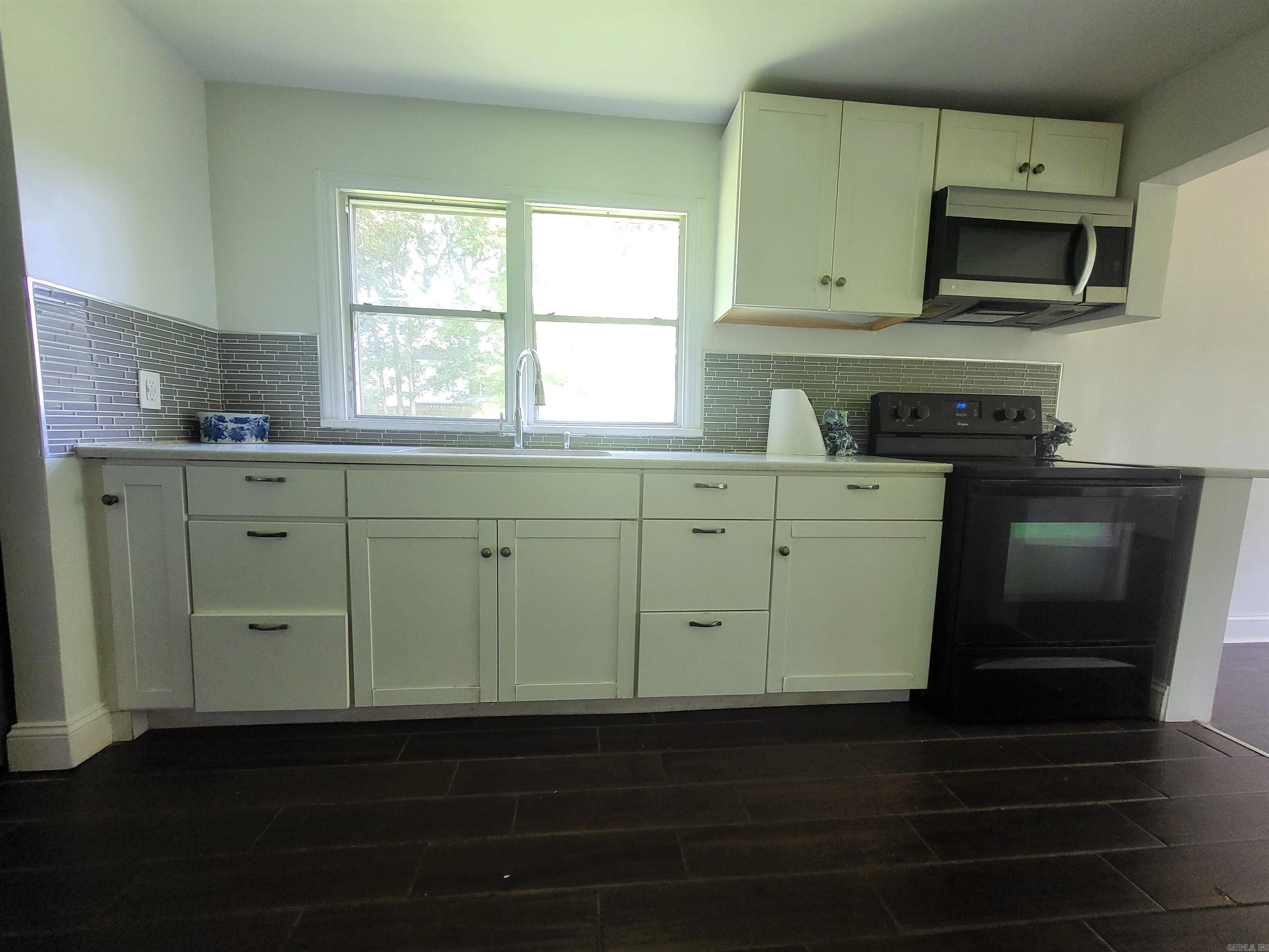 MOORES GLENDALE - Residential