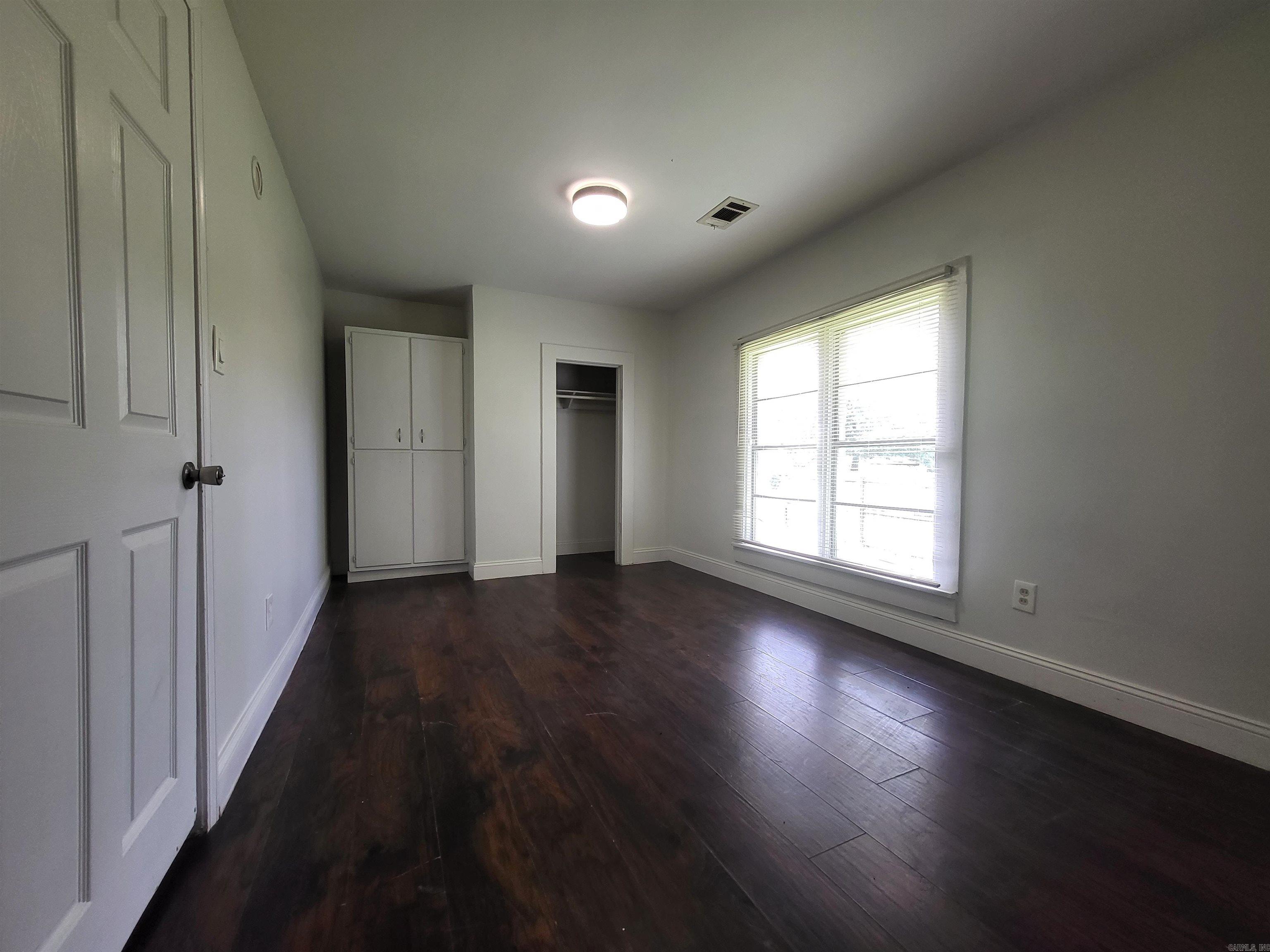 MOORES GLENDALE - Residential