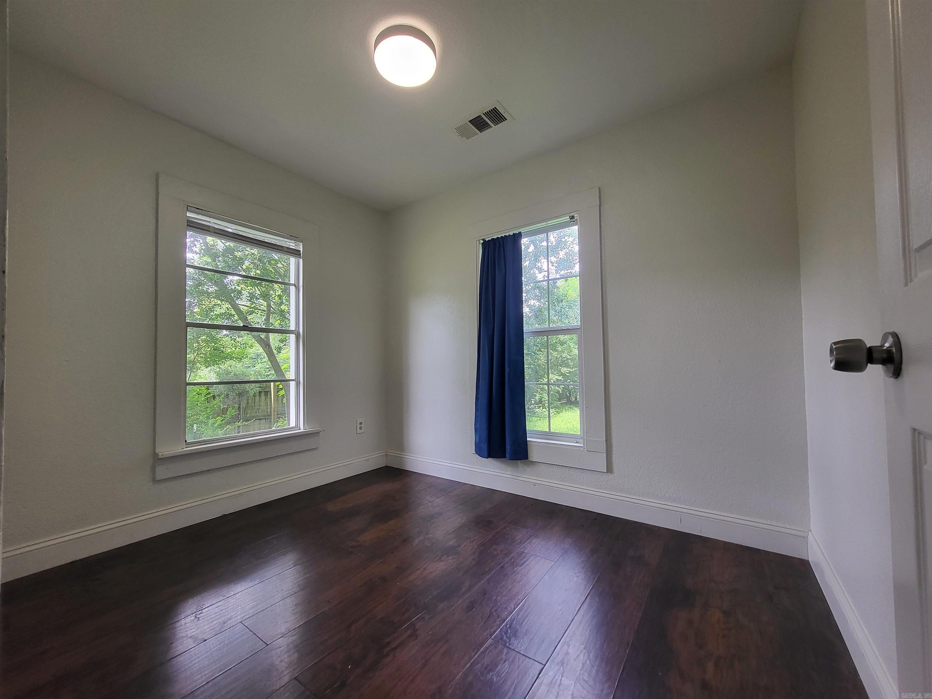 MOORES GLENDALE - Residential