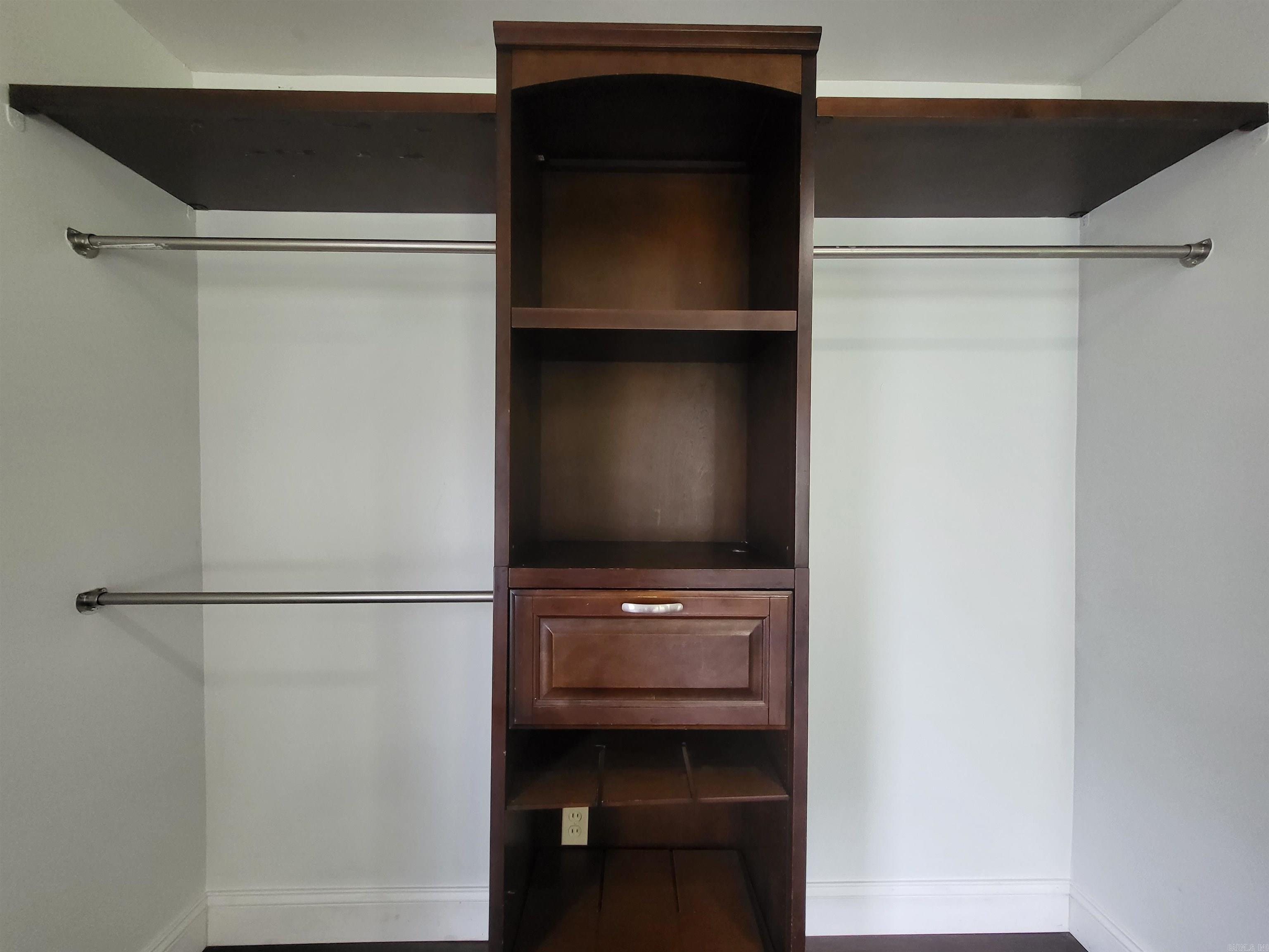 MOORES GLENDALE - Residential