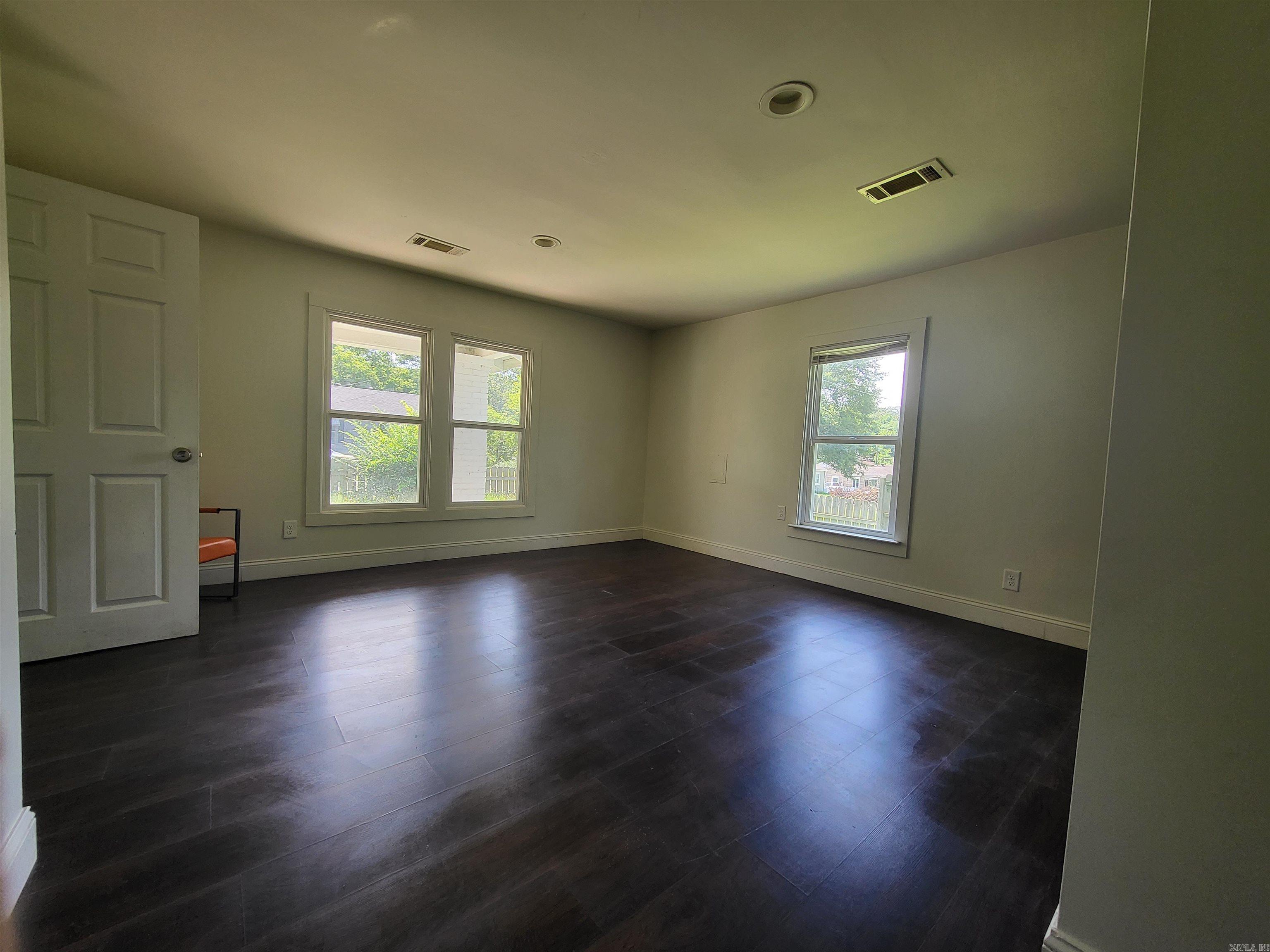 MOORES GLENDALE - Residential