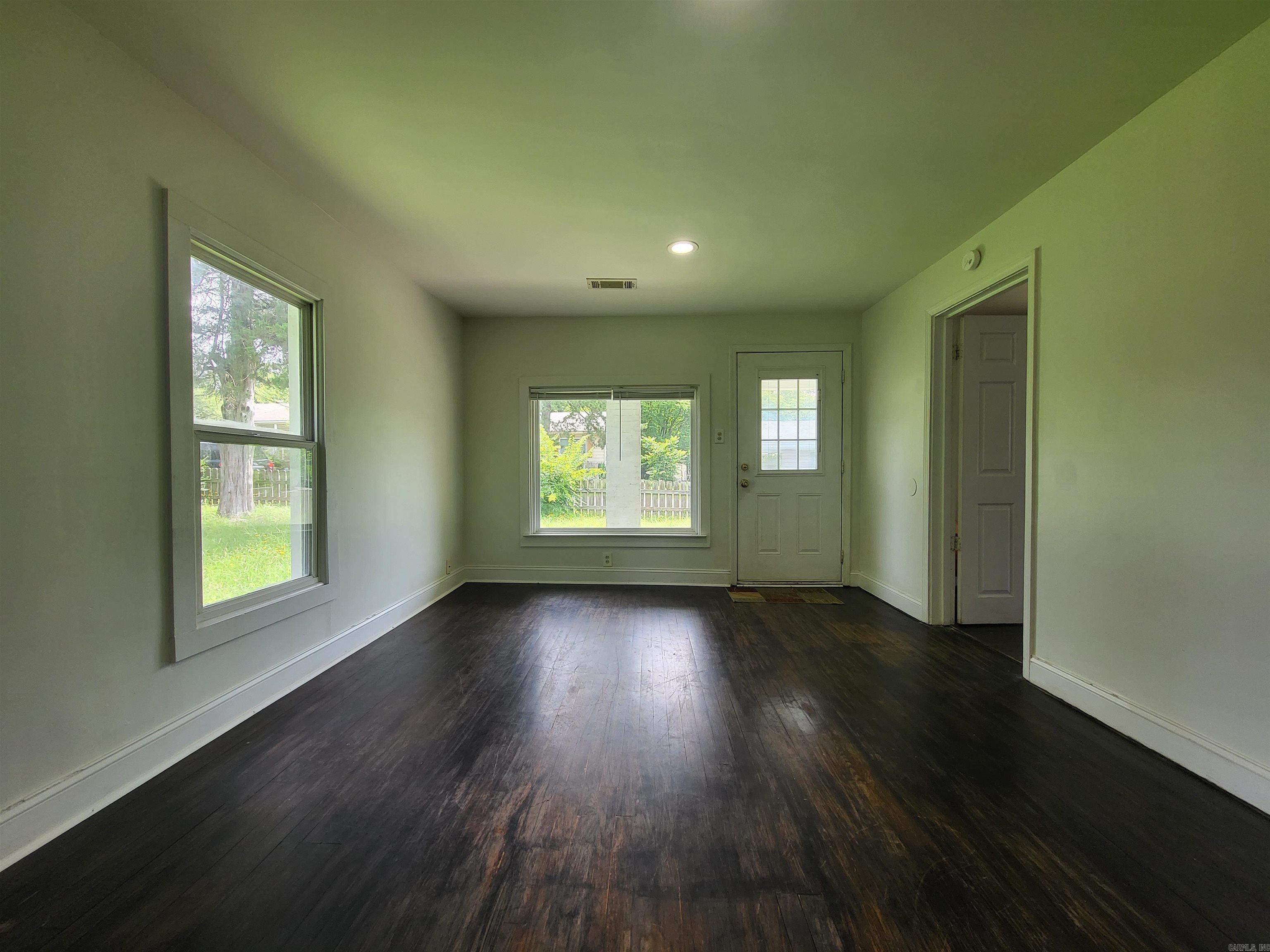 MOORES GLENDALE - Residential