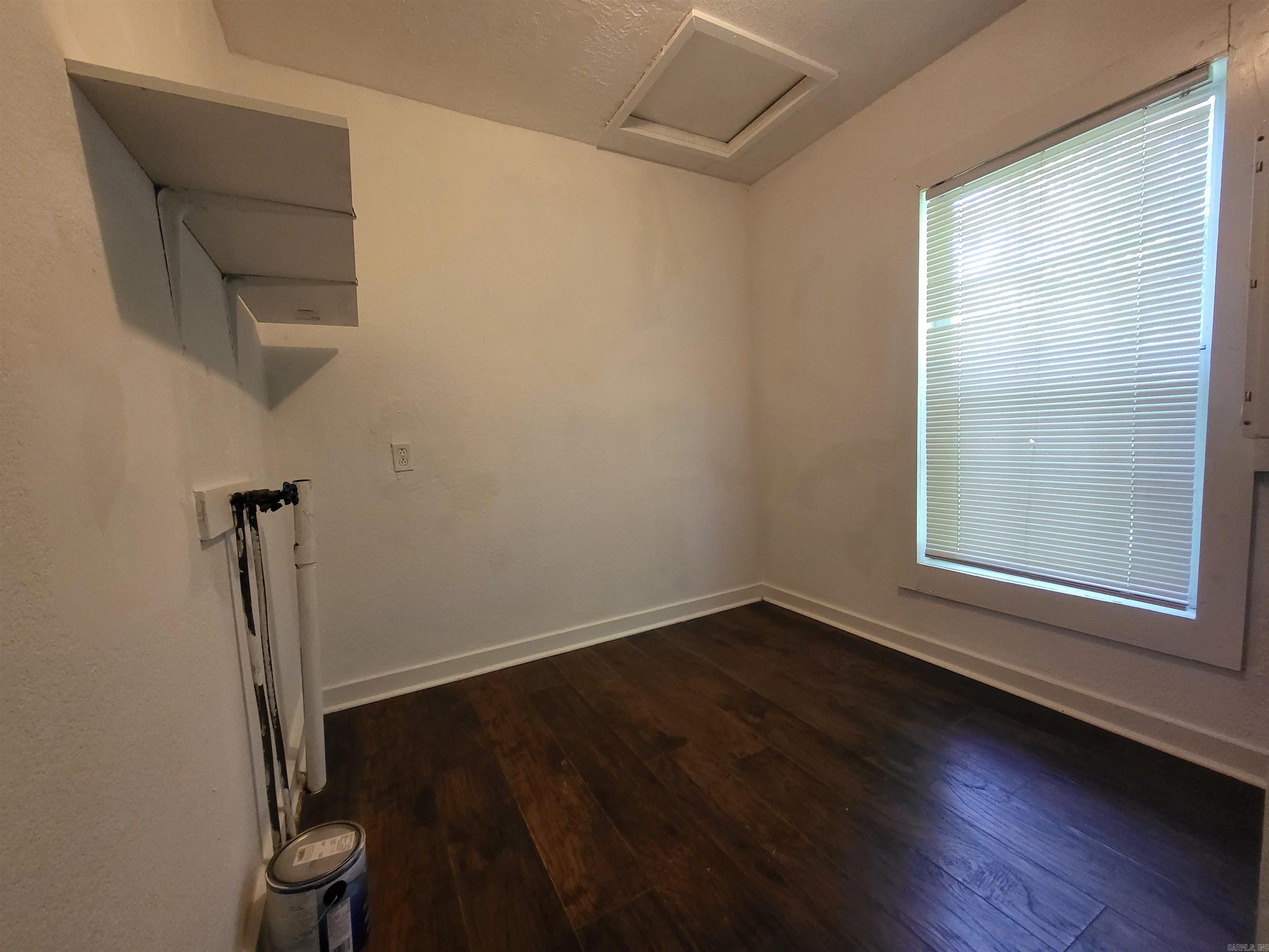 MOORES GLENDALE - Residential