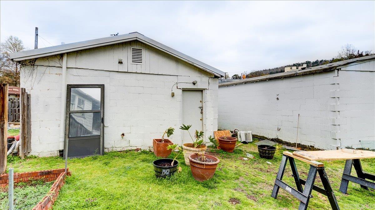 HSR BLK - Commercial Sale