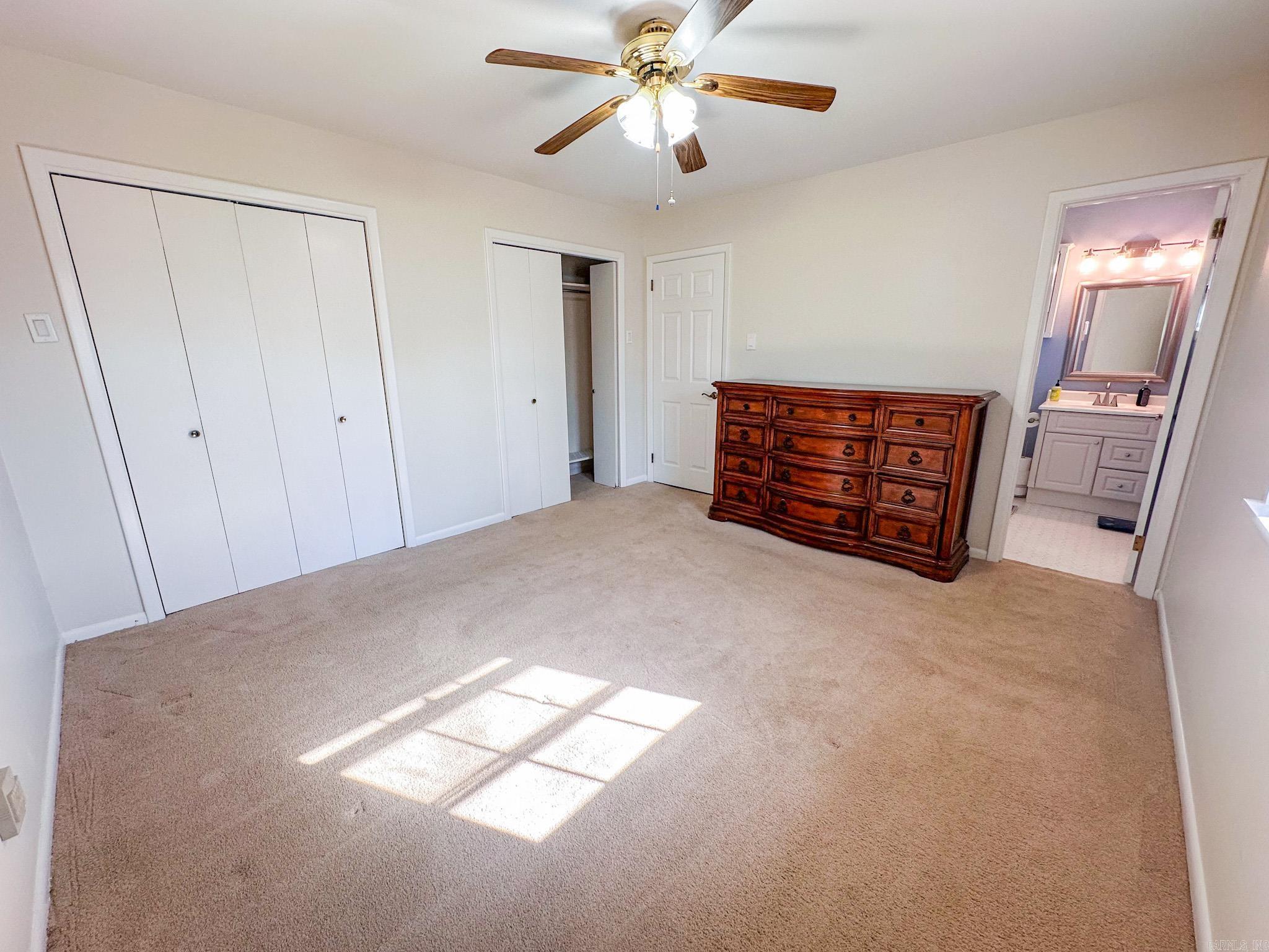 COUNTRY CLUB PARK - Residential