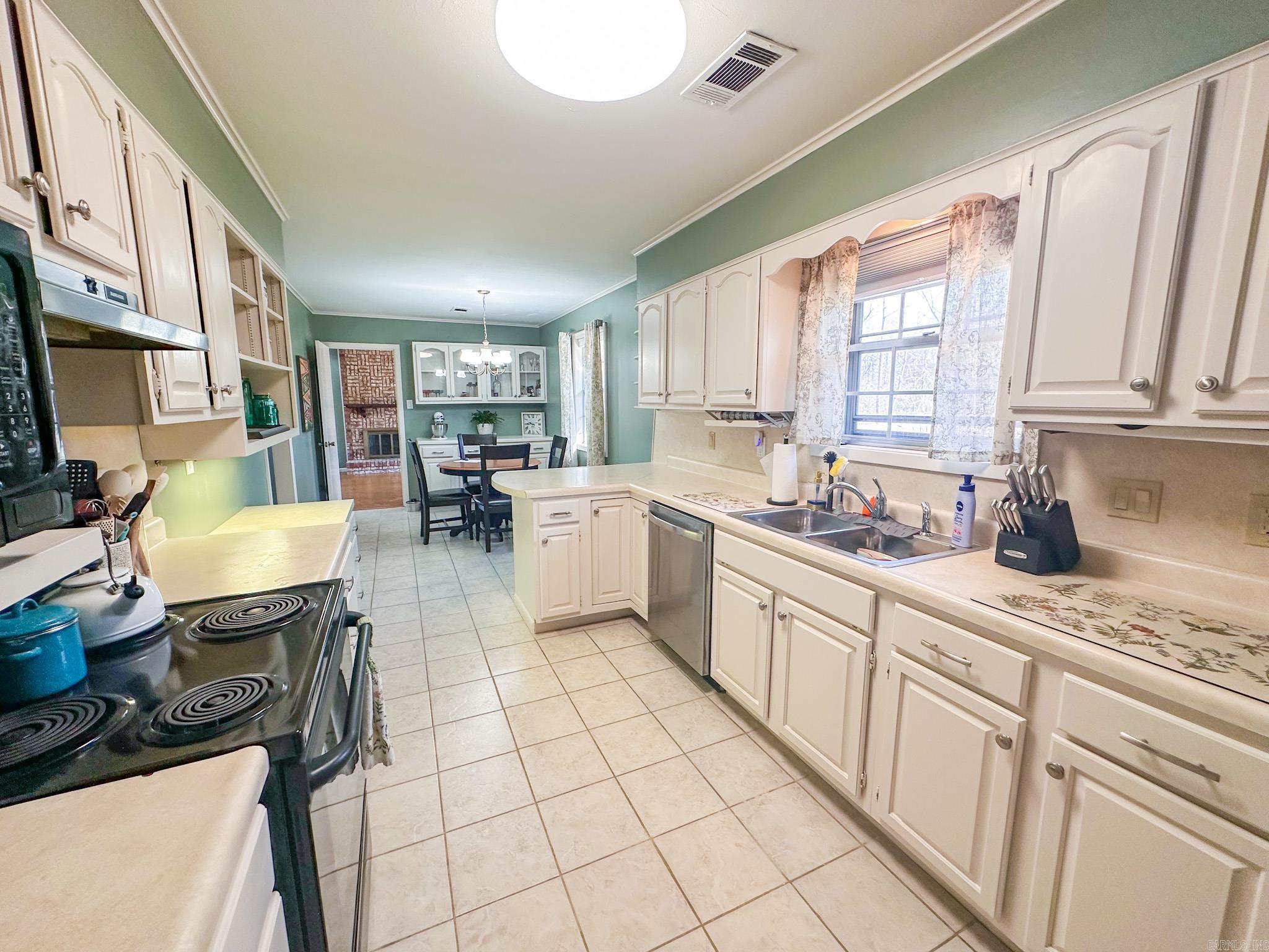 COUNTRY CLUB PARK - Residential