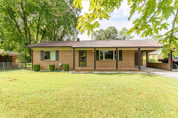 814 W 5TH ST, IMBODEN, AR 72434 - Image 383bf15285b1e2d7a9c1e9e4e4c5cad9/1295922392