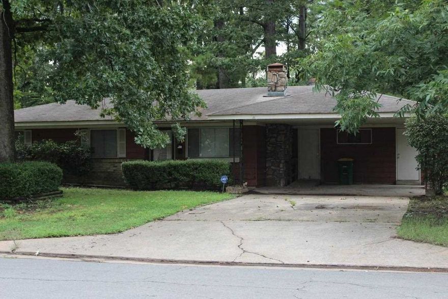 Great investment property needs a little work but priced to sell, seller is motivated!