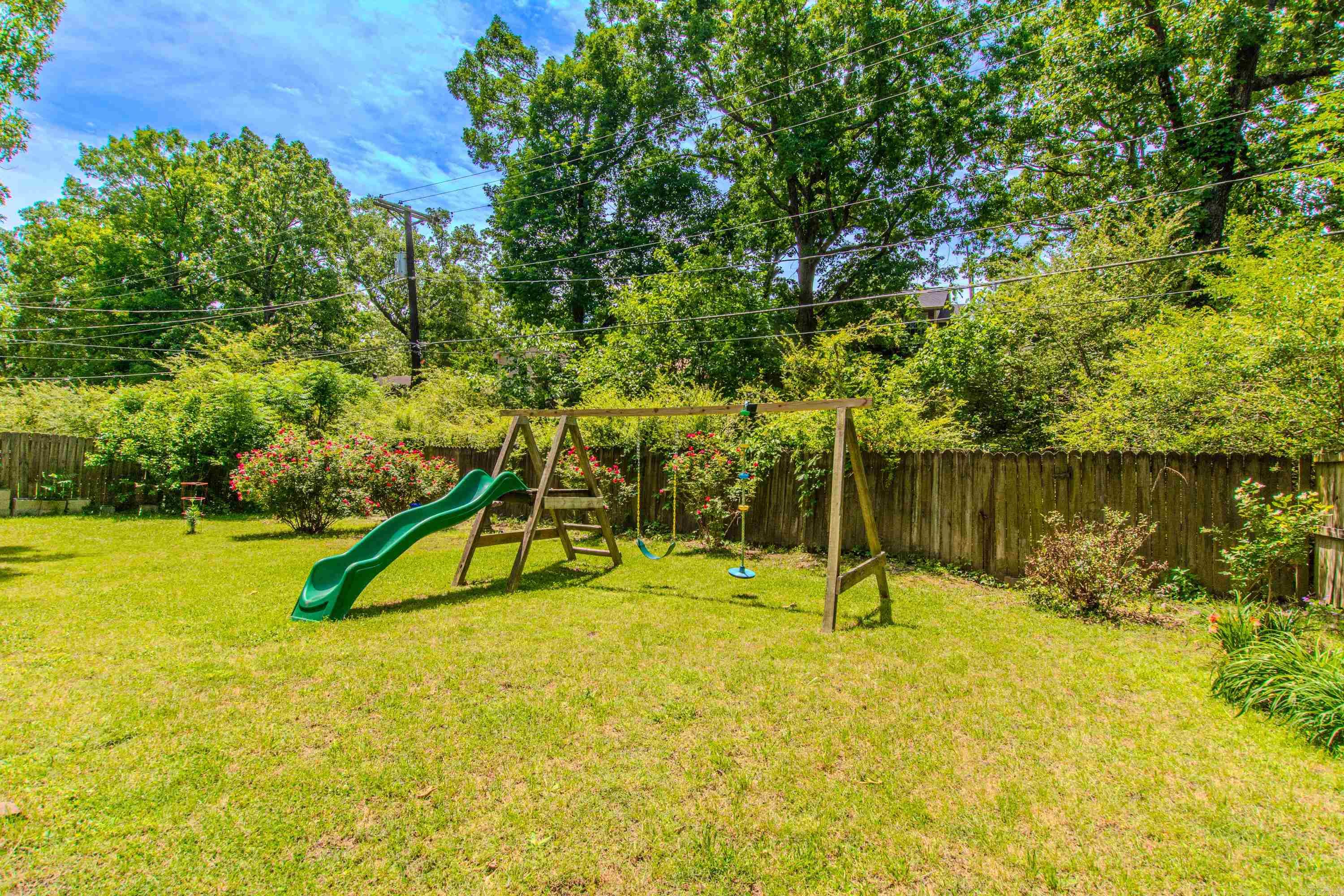 GREEN HILLS - Residential