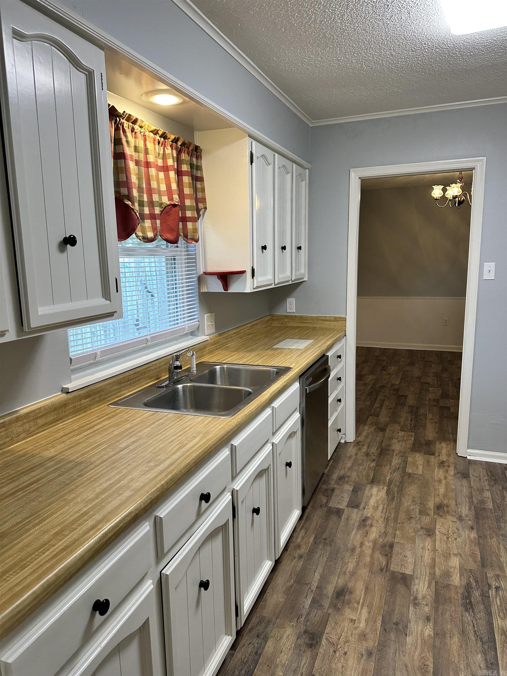 SMOKING OAKS ADD - Residential