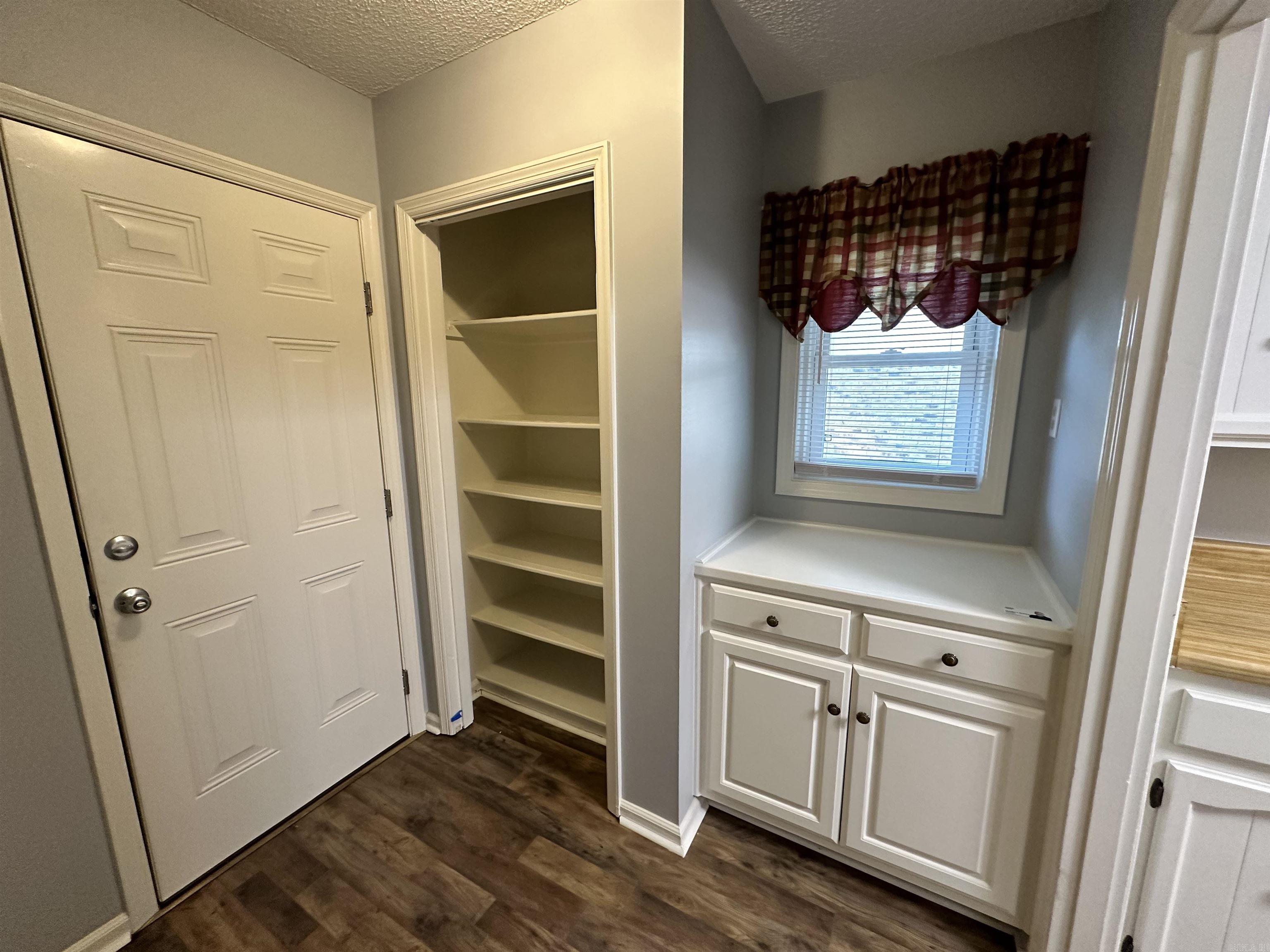 SMOKING OAKS ADD - Residential