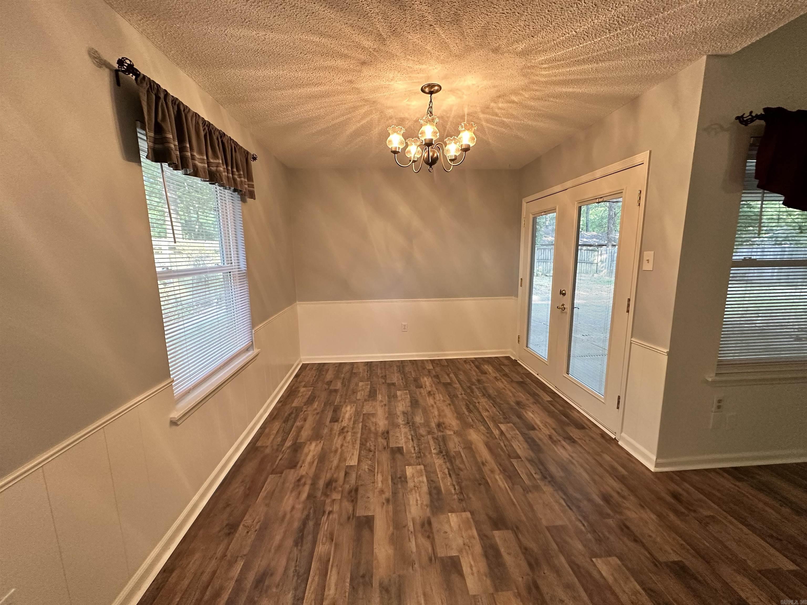 SMOKING OAKS ADD - Residential