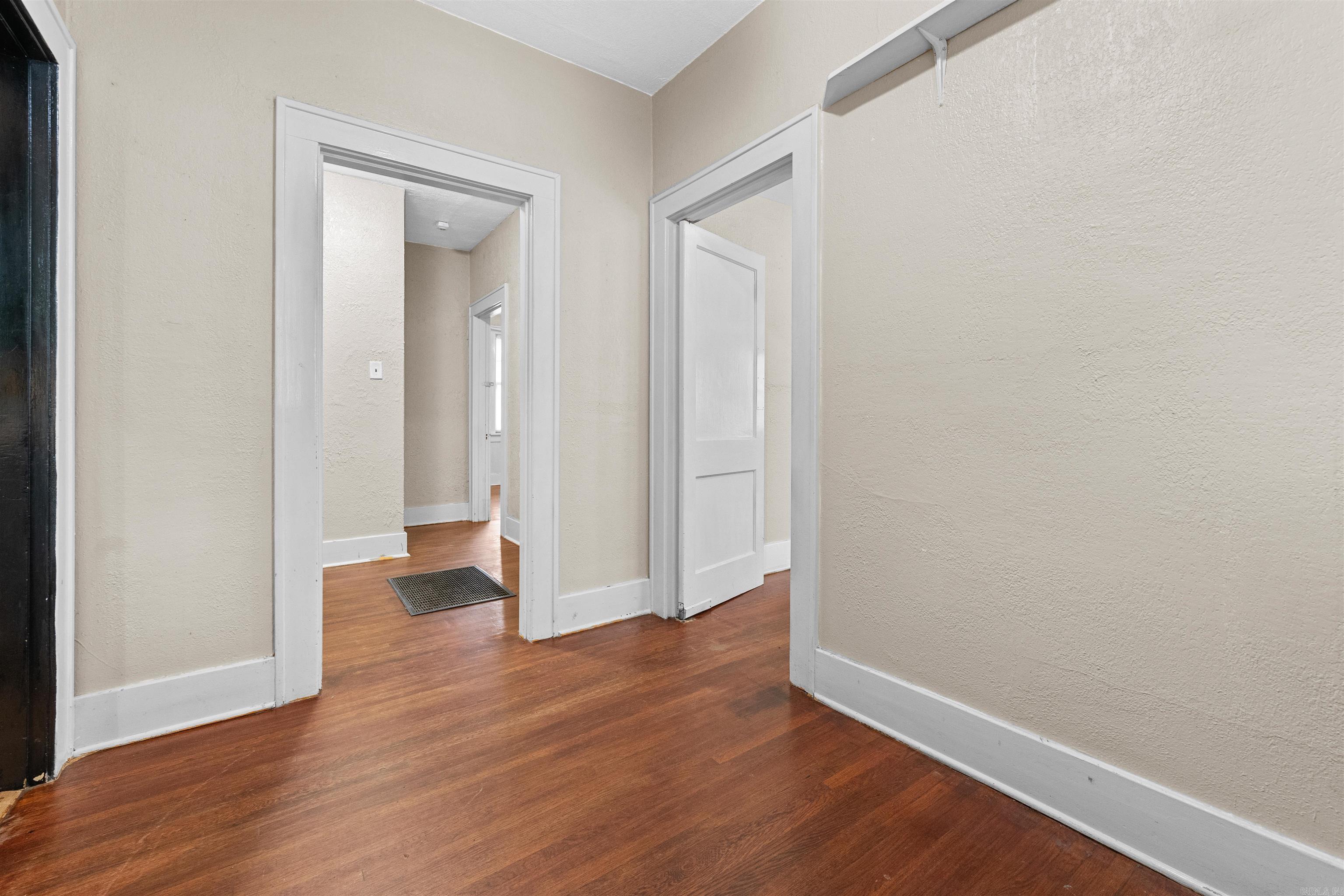 RIFFEL & RHOTEN RIDGELAND - Residential