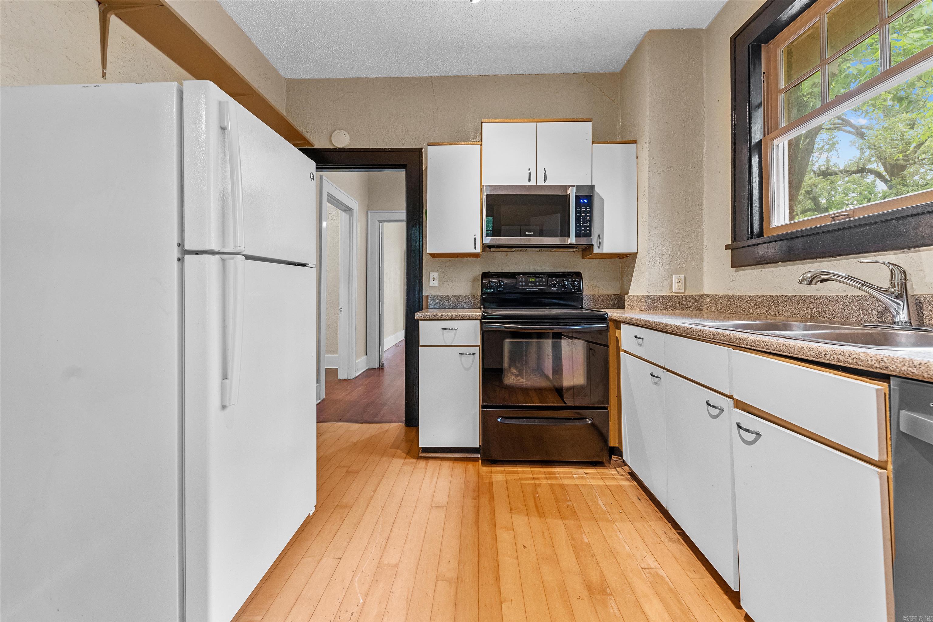 RIFFEL & RHOTEN RIDGELAND - Residential