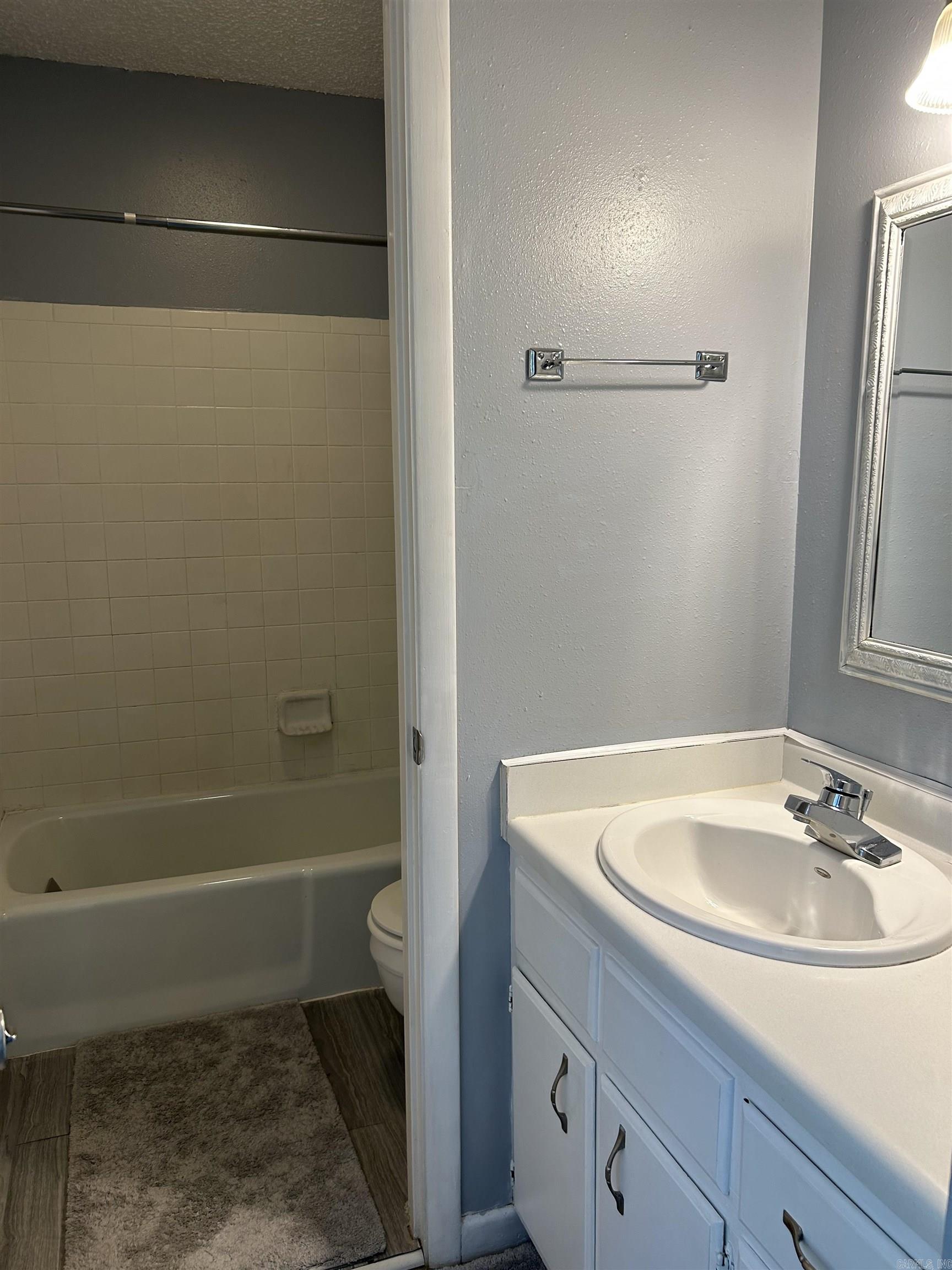 Desoto Courts #2 - Residential Lease