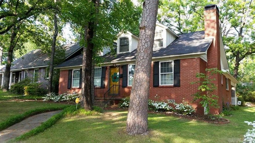 Welcome home. Right in the heart of midtown and with cottage vibes, it gives the perfect blend of comfort and convenience. Downstairs, three bedrooms and two full baths, living room, and eat in kitchen. Not featured is a bonus room upstairs with a half bath. Out back, enjoy your morning coffee or a gathering of friends and family on the charming patio. Windows 8 years old. April 2024: New HVAC, new shower pan primary bathroom, all deteriorated wood replaced, some interior and exterior paint, soft wash on roof, and electrical clean up.