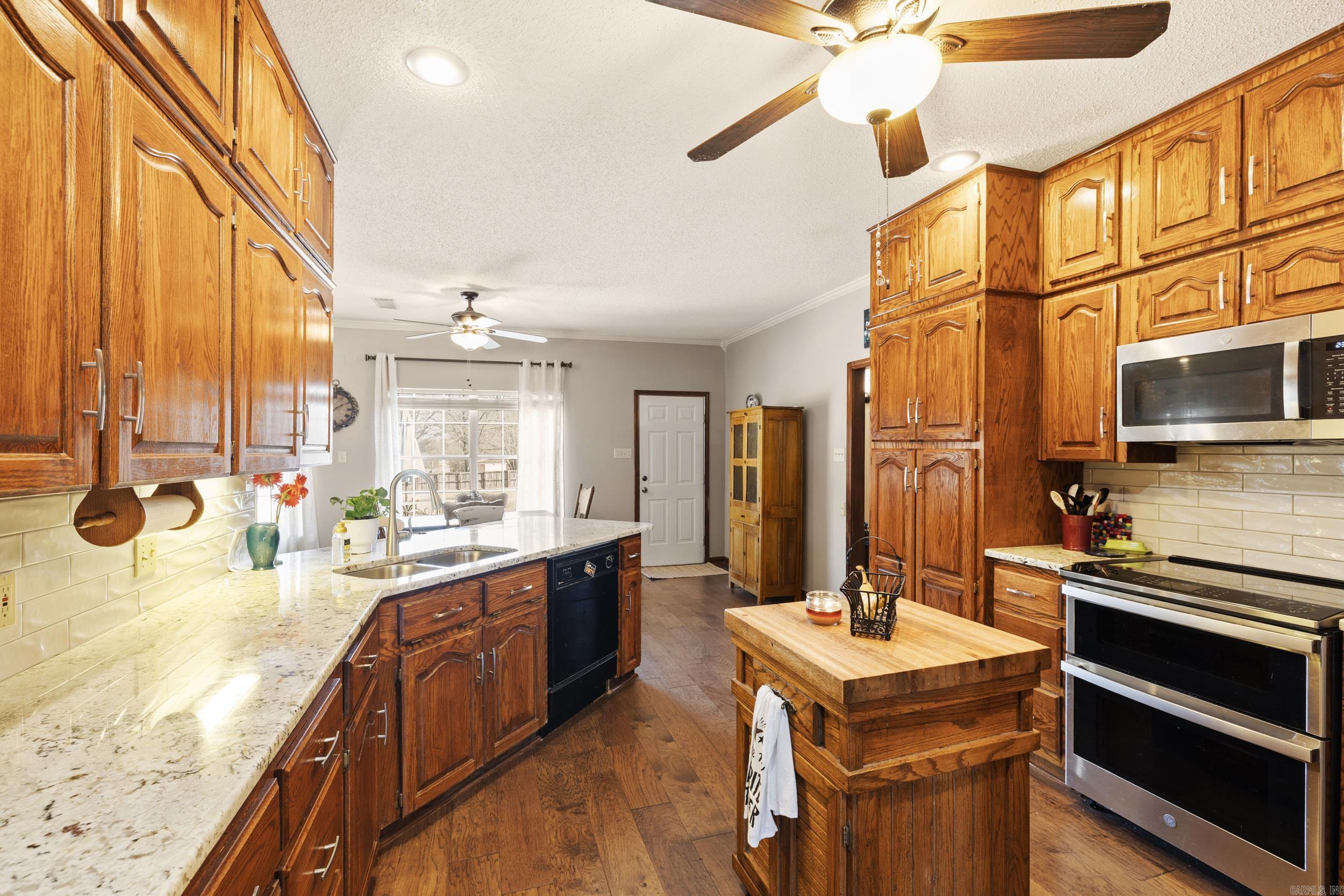 CASTLE HEIGHTS - Residential