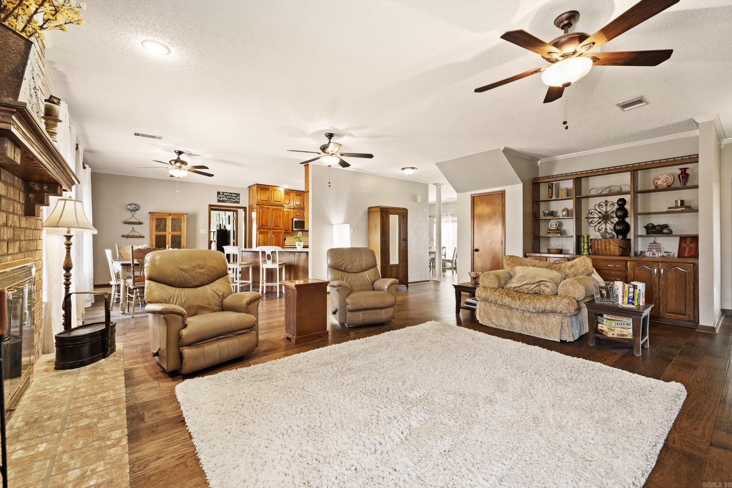 CASTLE HEIGHTS - Residential