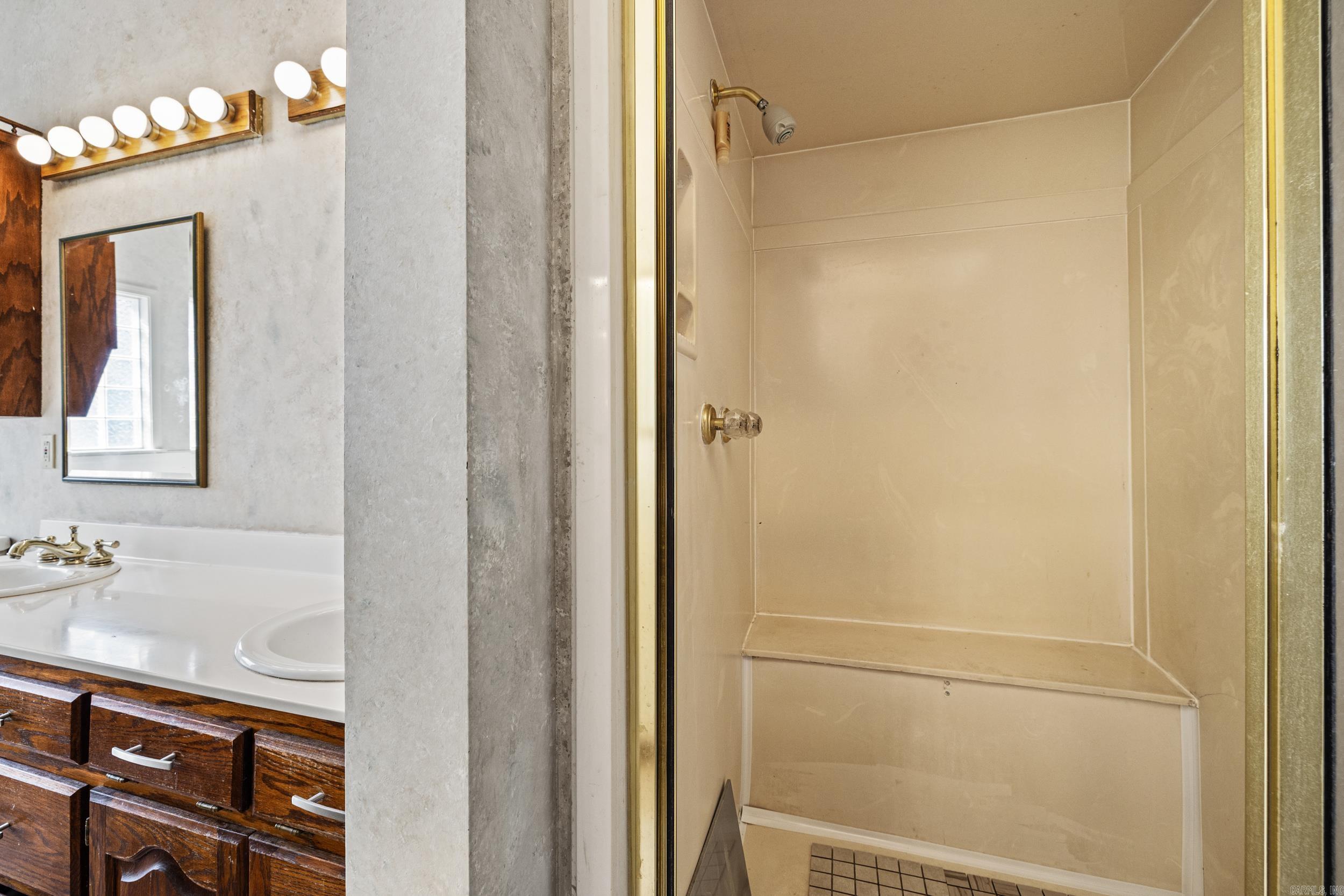 CASTLE HEIGHTS - Residential