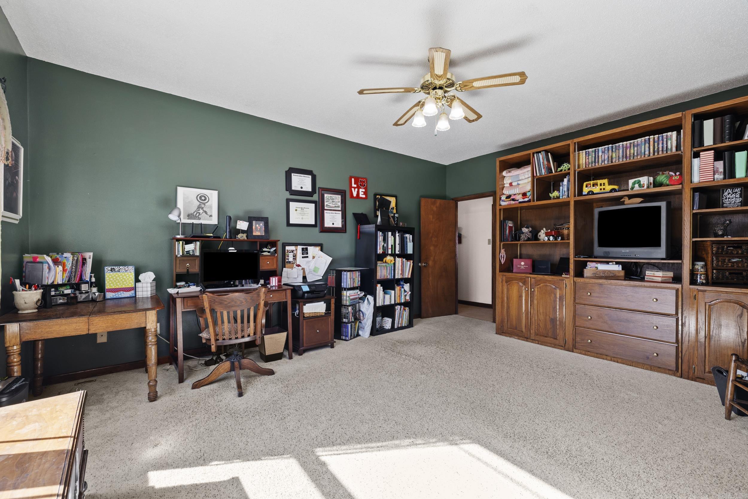 CASTLE HEIGHTS - Residential